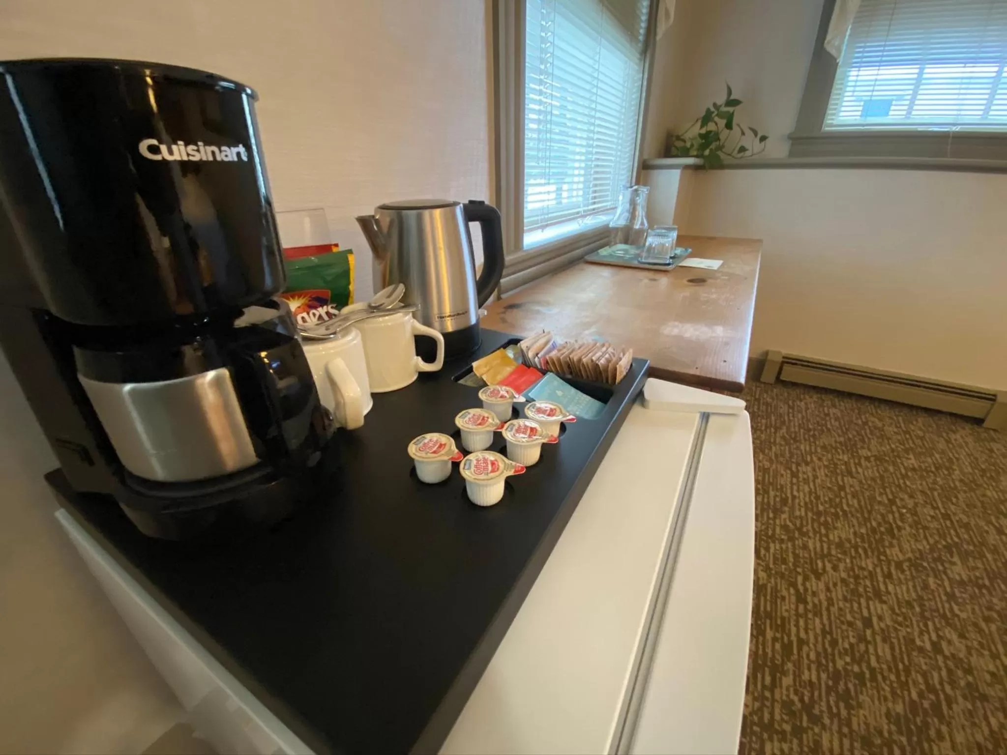 Coffee/tea facilities in Chambery Inn