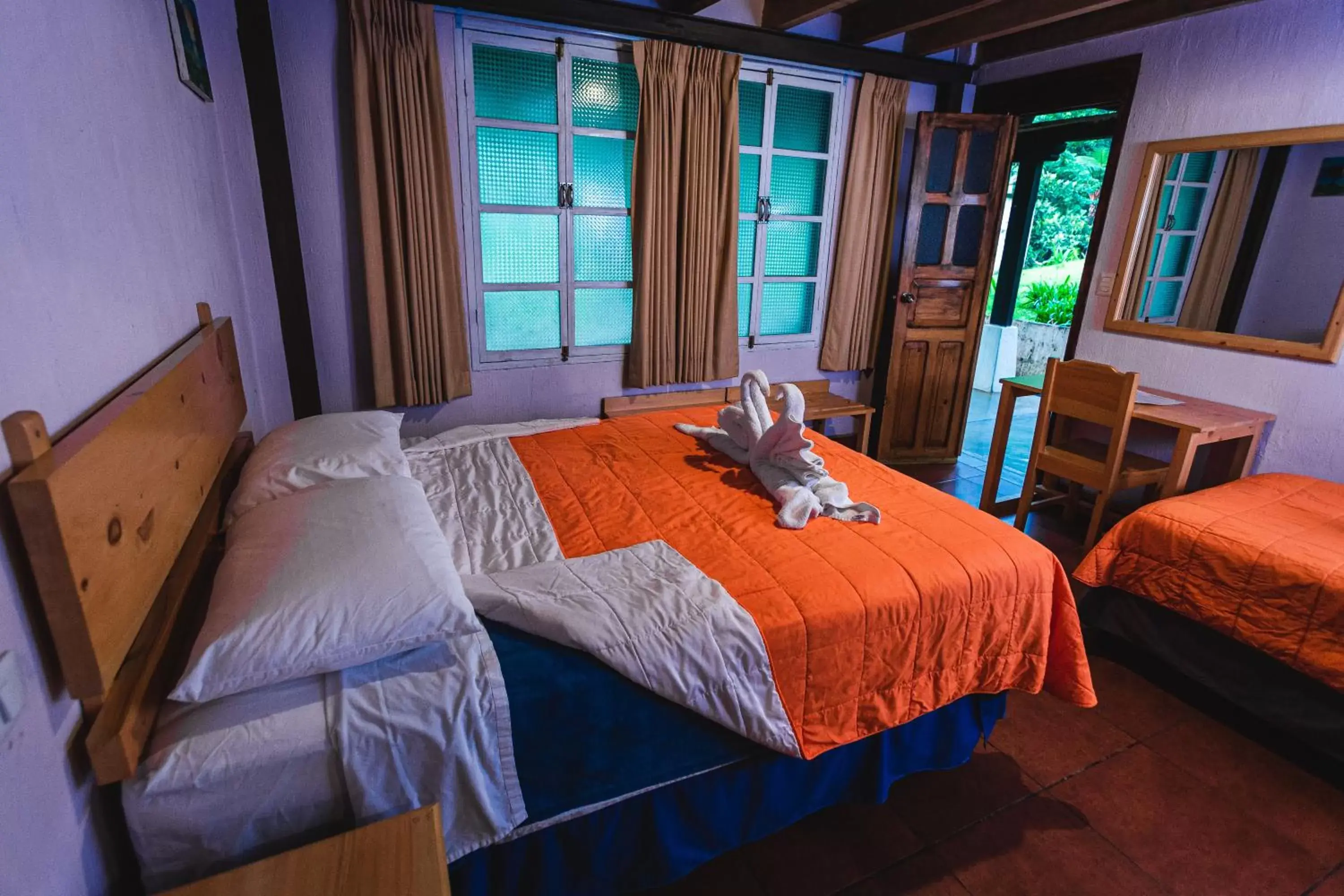 Triple Room with Bathroom in Hotel en Finca Chijul, reserva natural privada Triple Room with Bathroom in Hotel en Finca Chijul, reserva natural privada