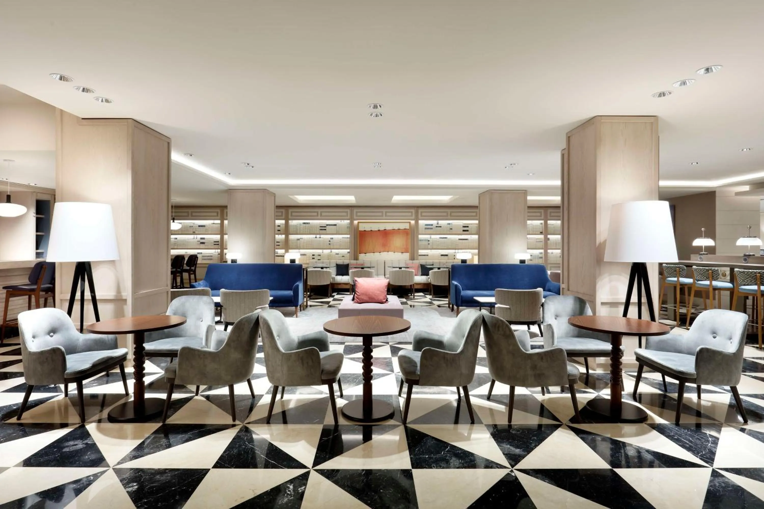 Lounge or bar in Hyatt Regency Hesperia Madrid