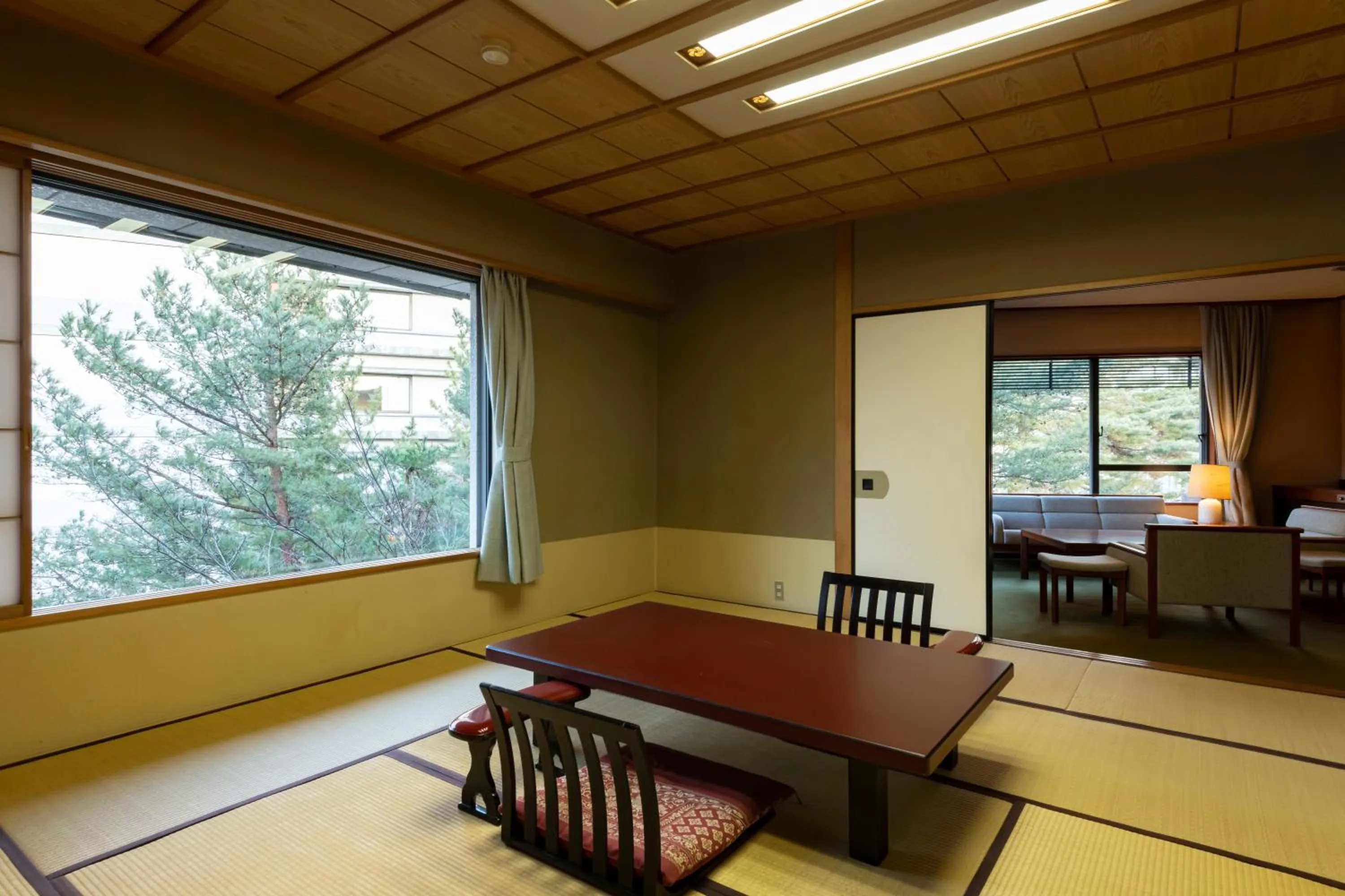 Photo of the whole room in Senkeien Tsukioka Hotel