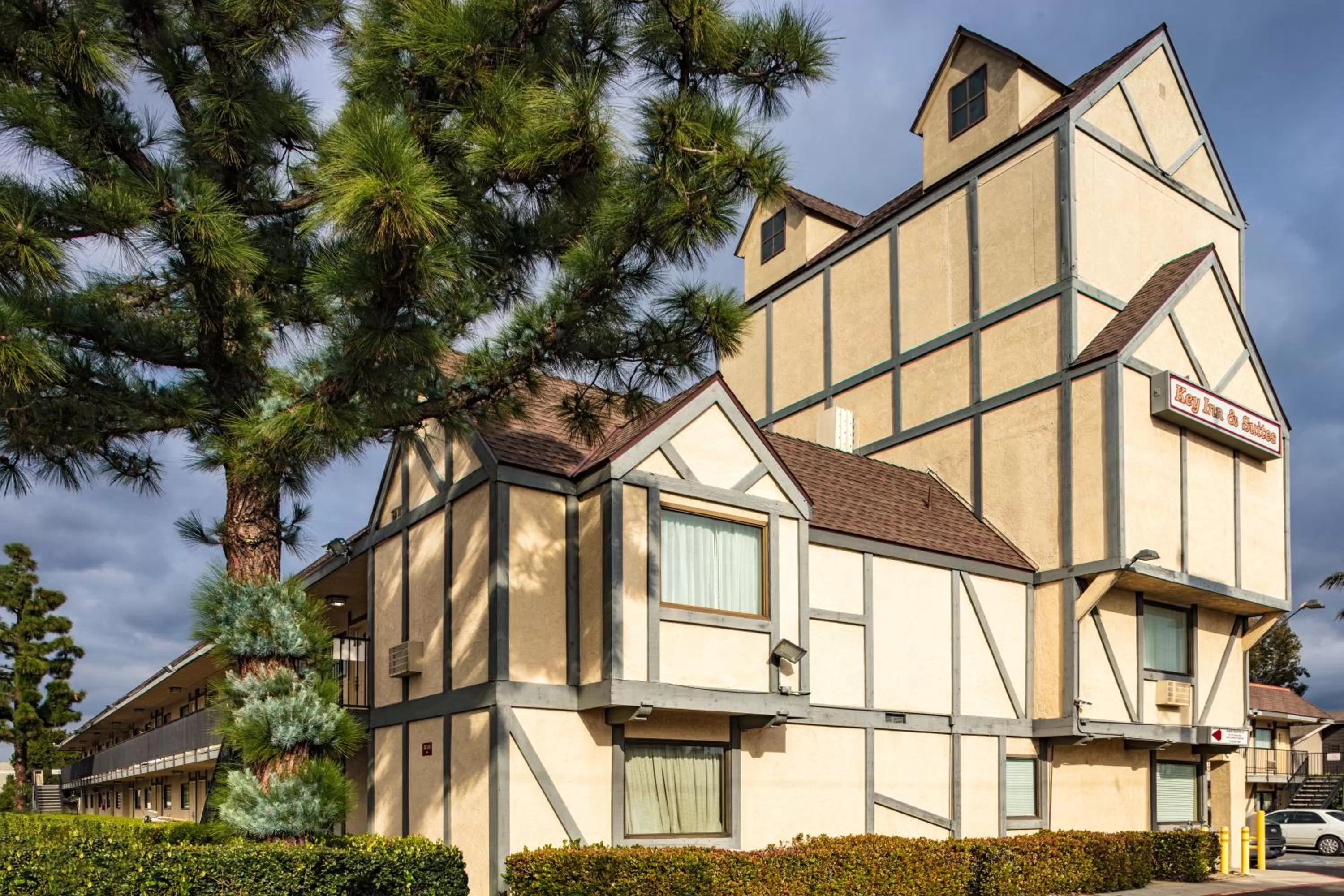 Property building in Key Inn and Suites