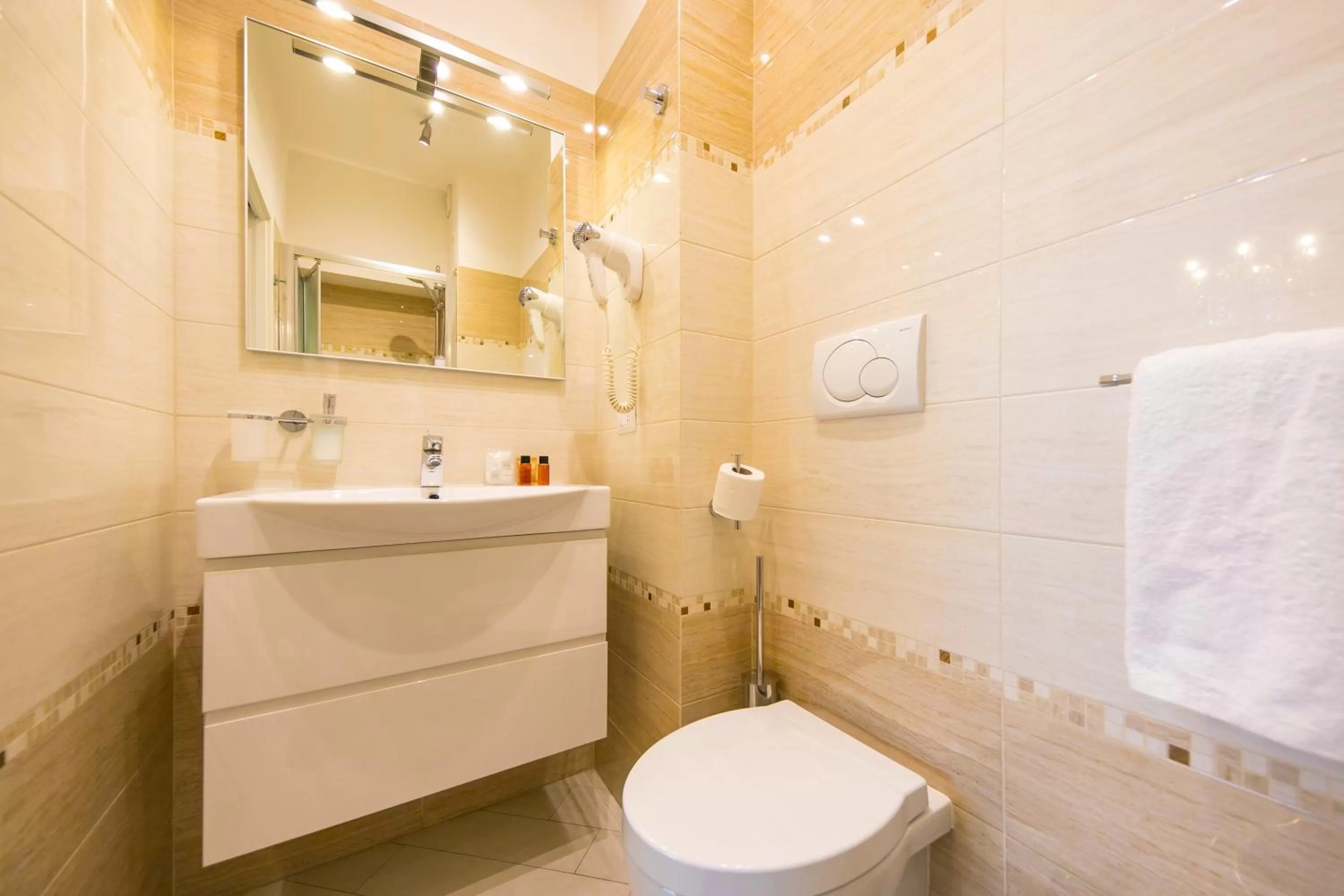 Bathroom in Suites Roma Tiburtina