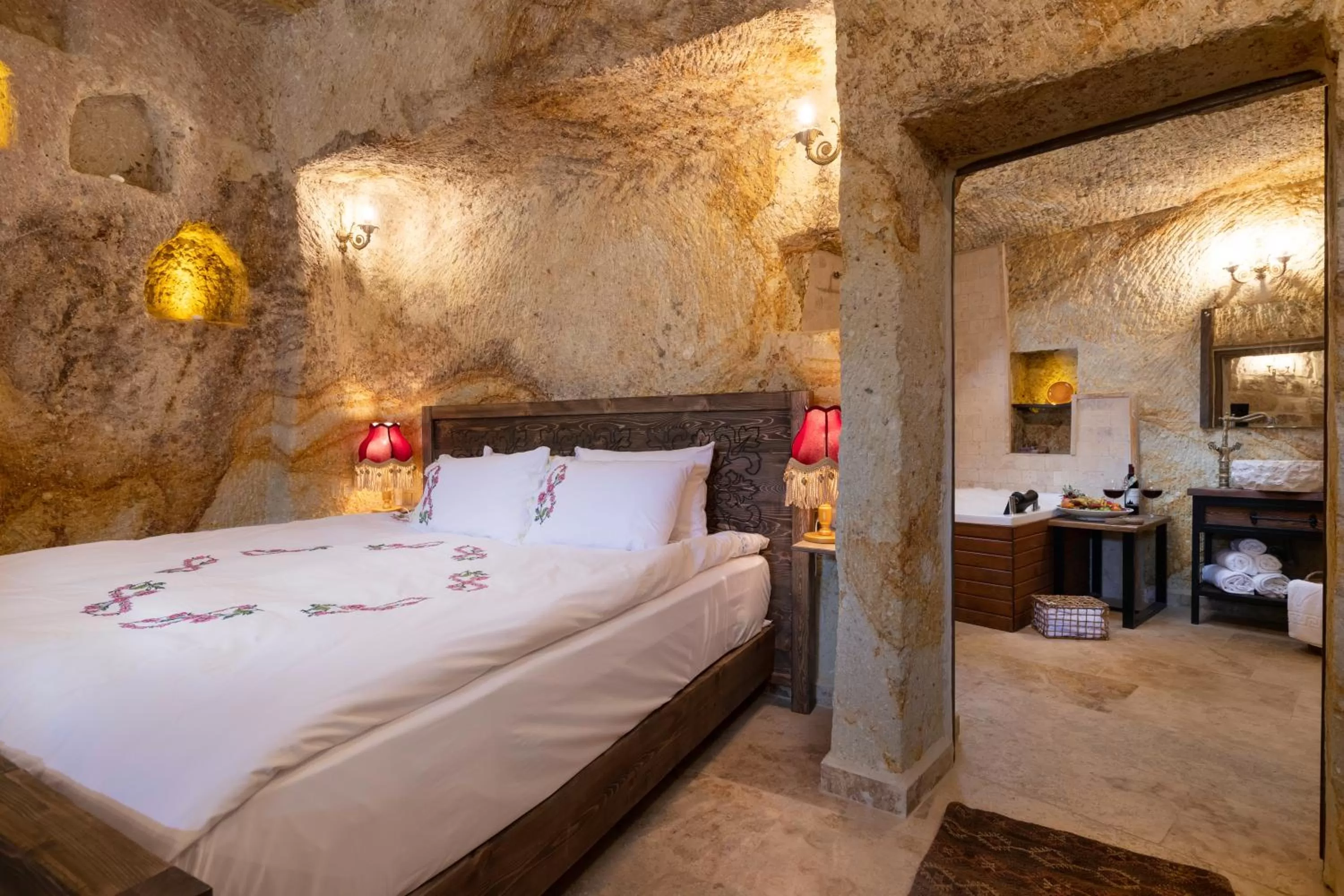 Bed in Kayata Cave Suites Special Class
