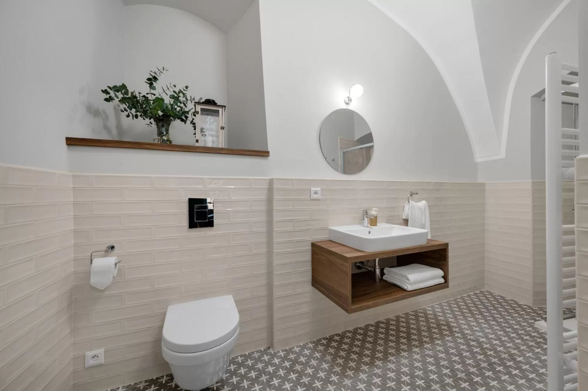 Toilet in Palace Apartments