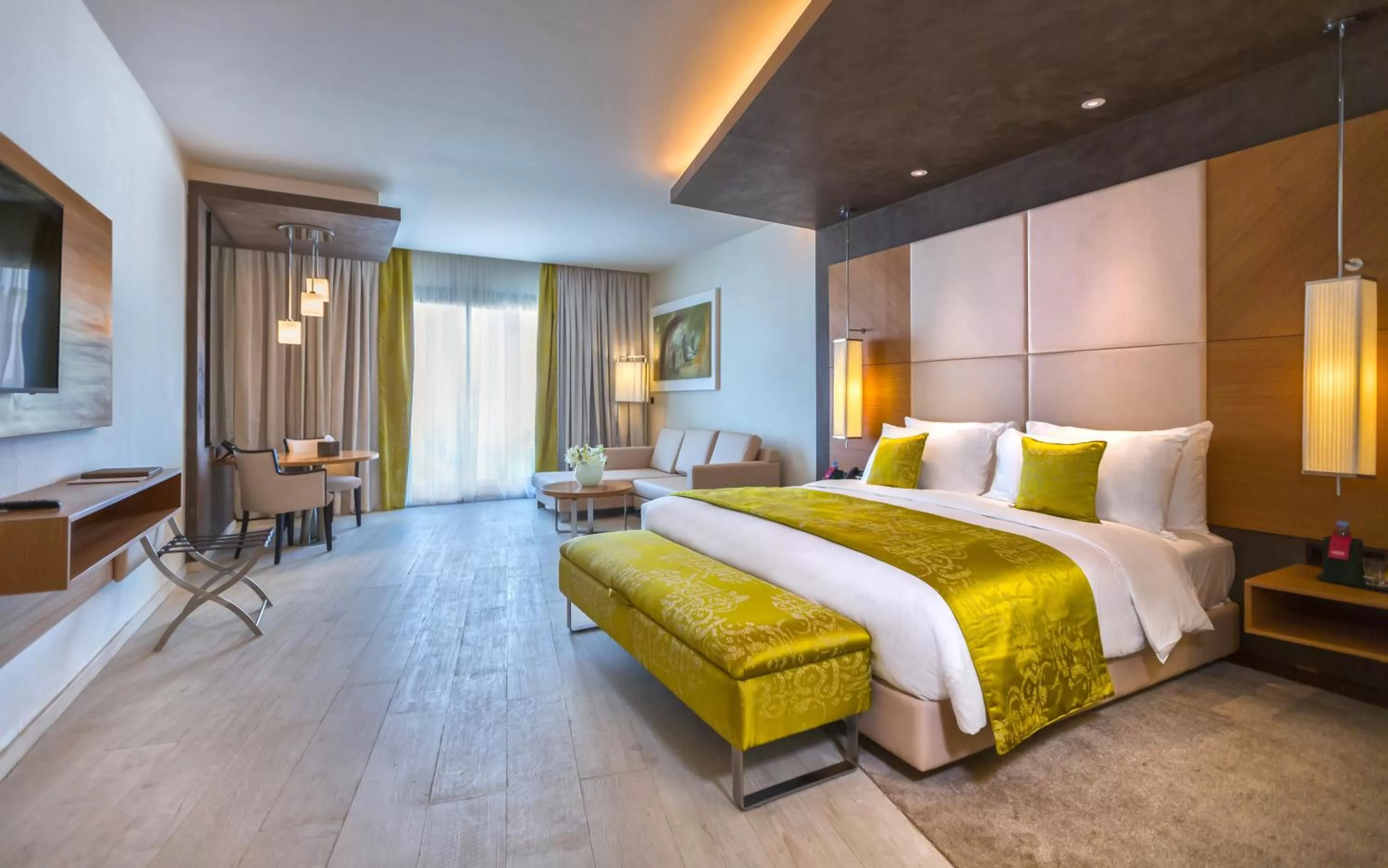 Bedroom, Bed in Mövenpick Hotel du Lac Tunis