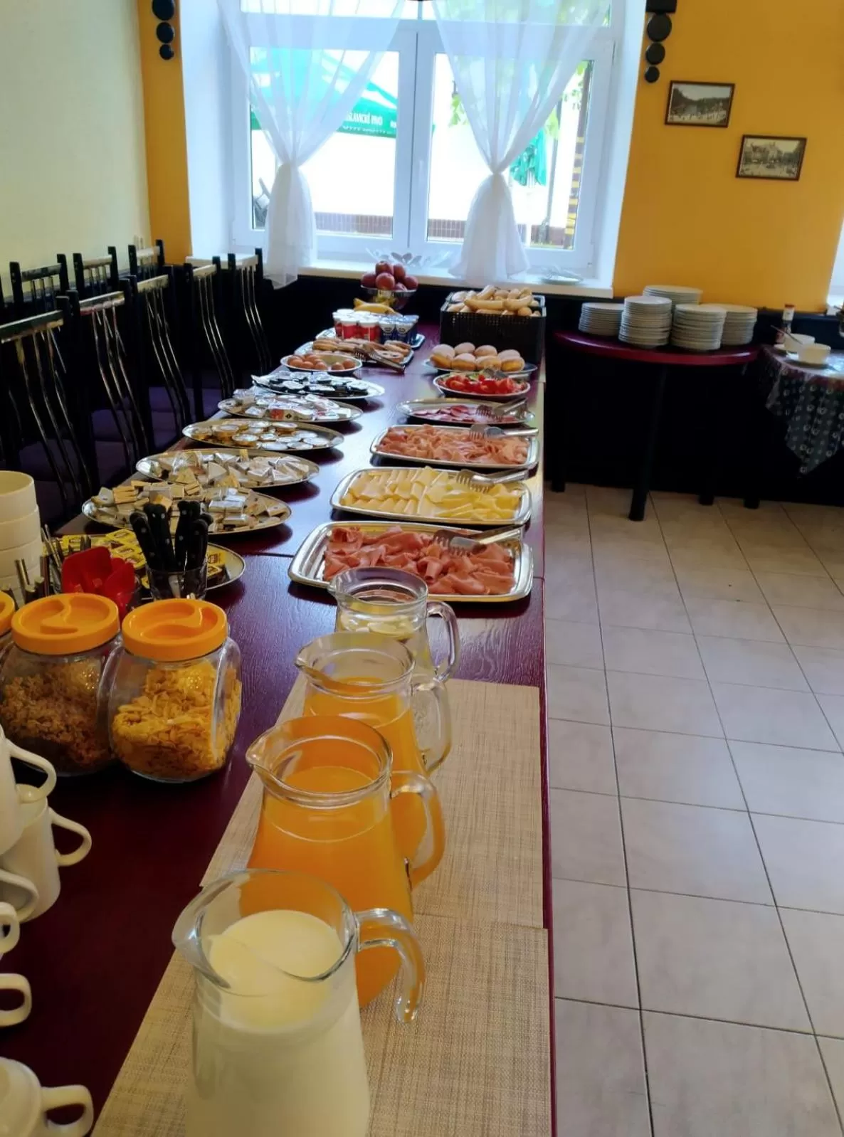 Continental breakfast in Hotel U Jezírka
