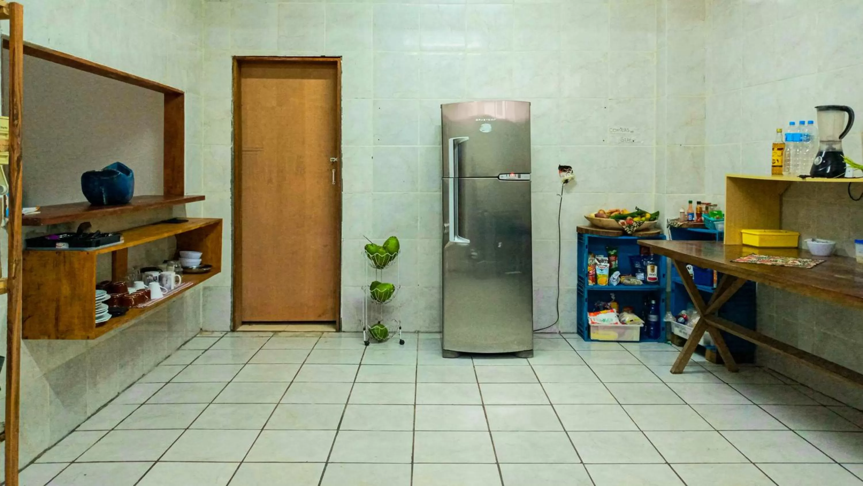 Kitchen/Kitchenette in Pousada e Hostel Marthi