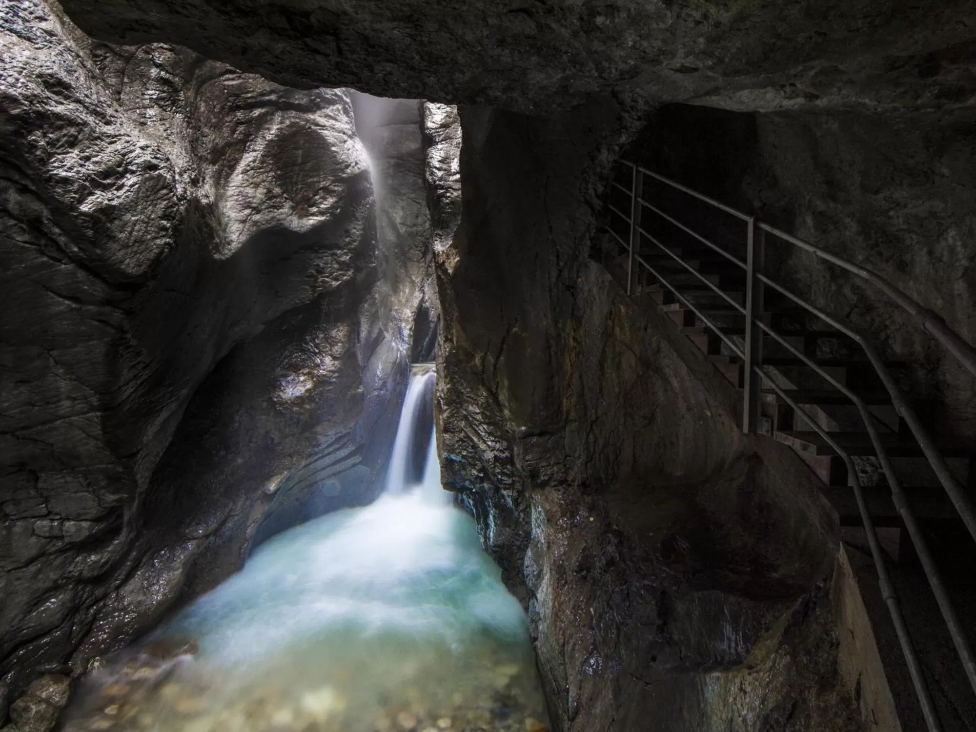 Entertainment in Hasli Lodge