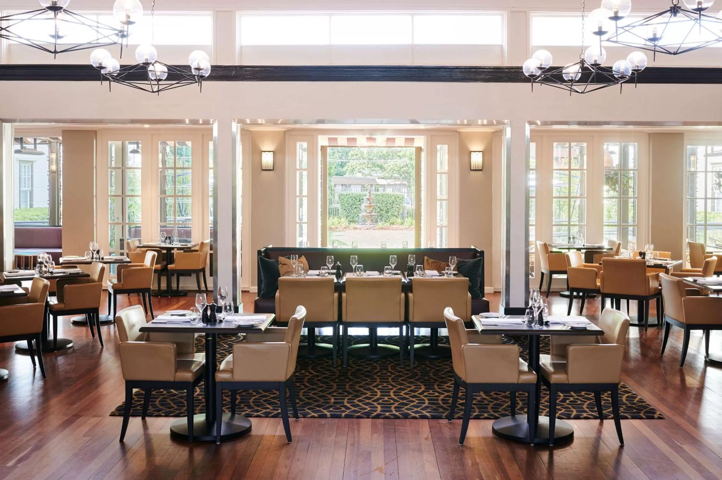 Restaurant/places to eat in Hotel Kurrajong Canberra