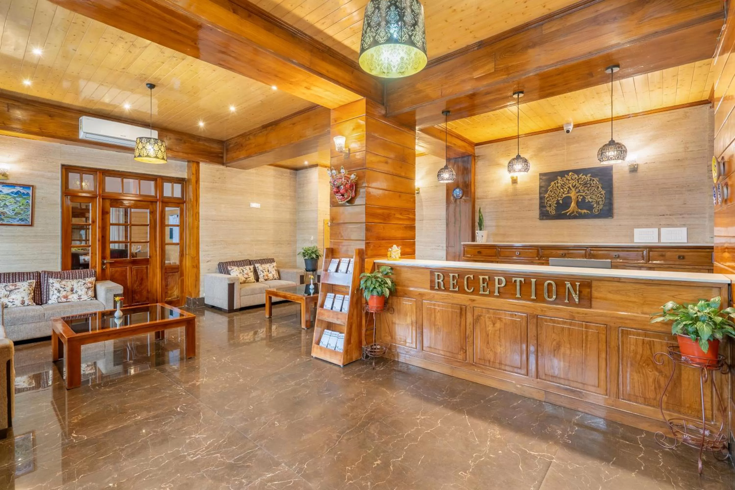 Summit Alpine Abode Hotel