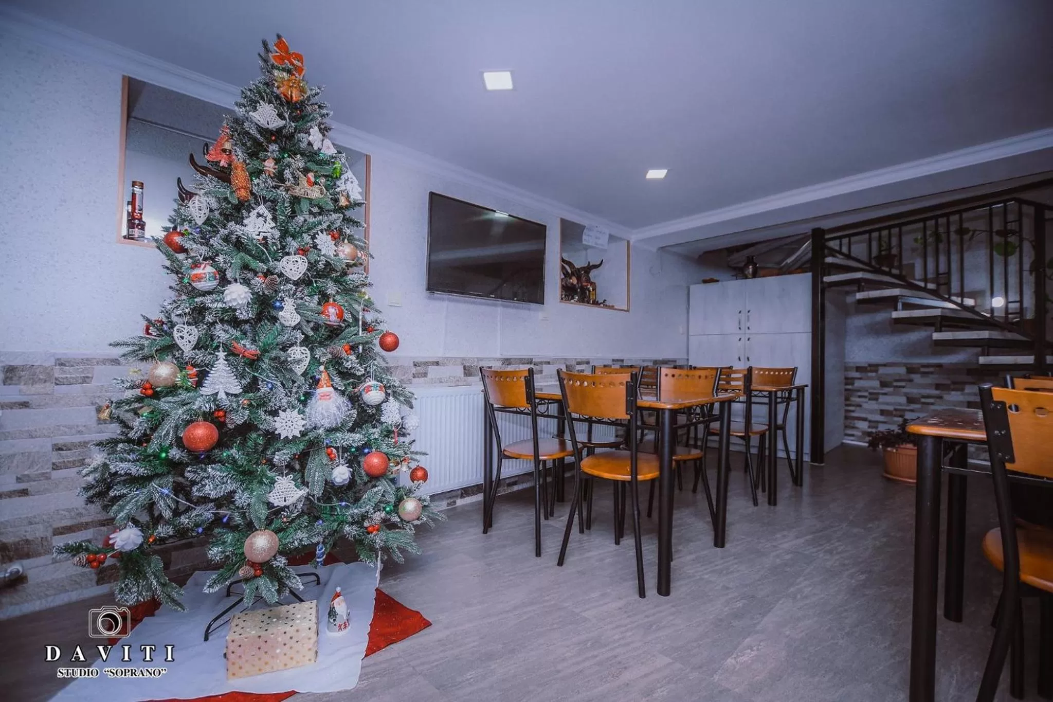 Restaurant/Places to Eat in Hotel Tskhumi