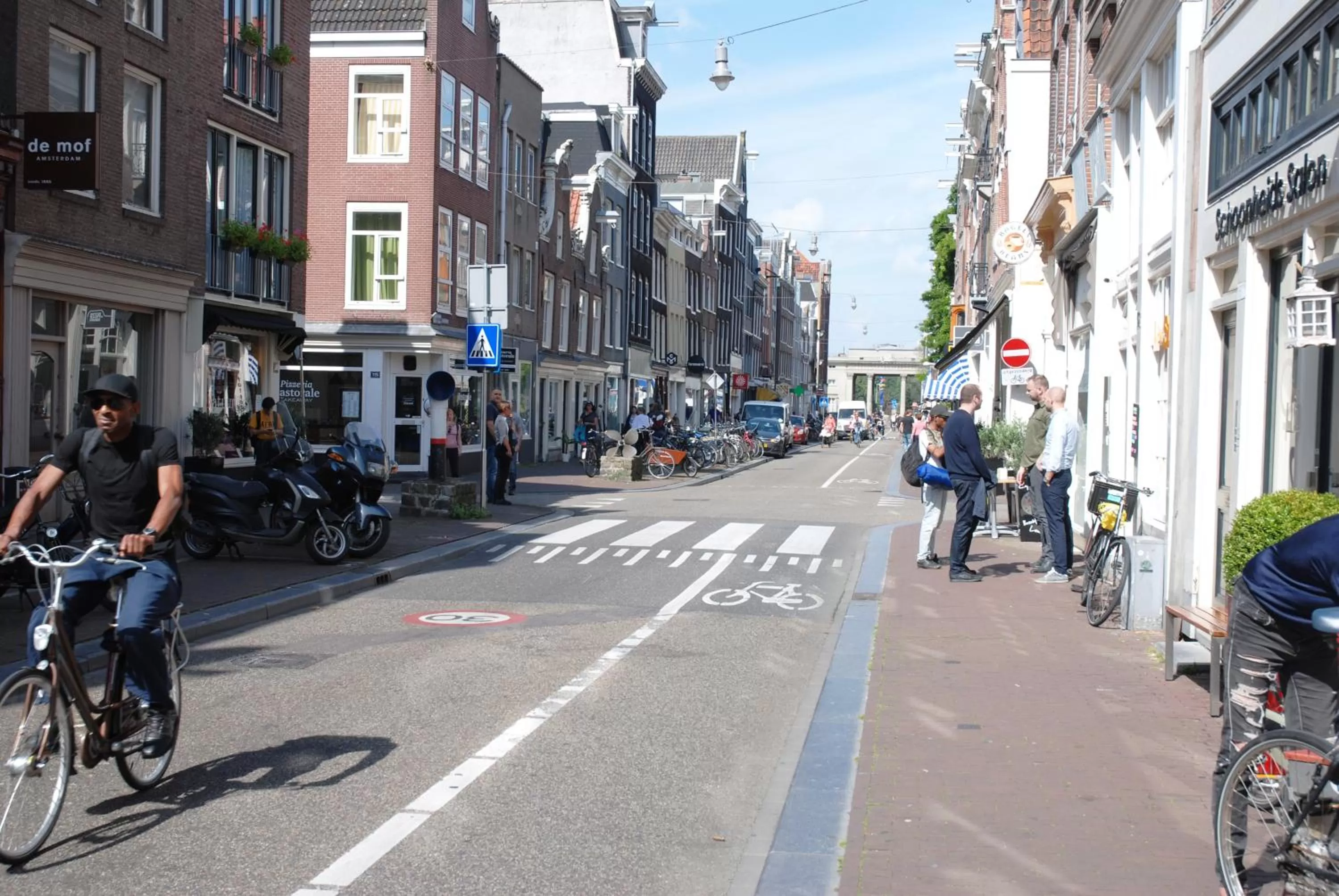 Street view, Neighborhood in HiP & STYLISCH B&B