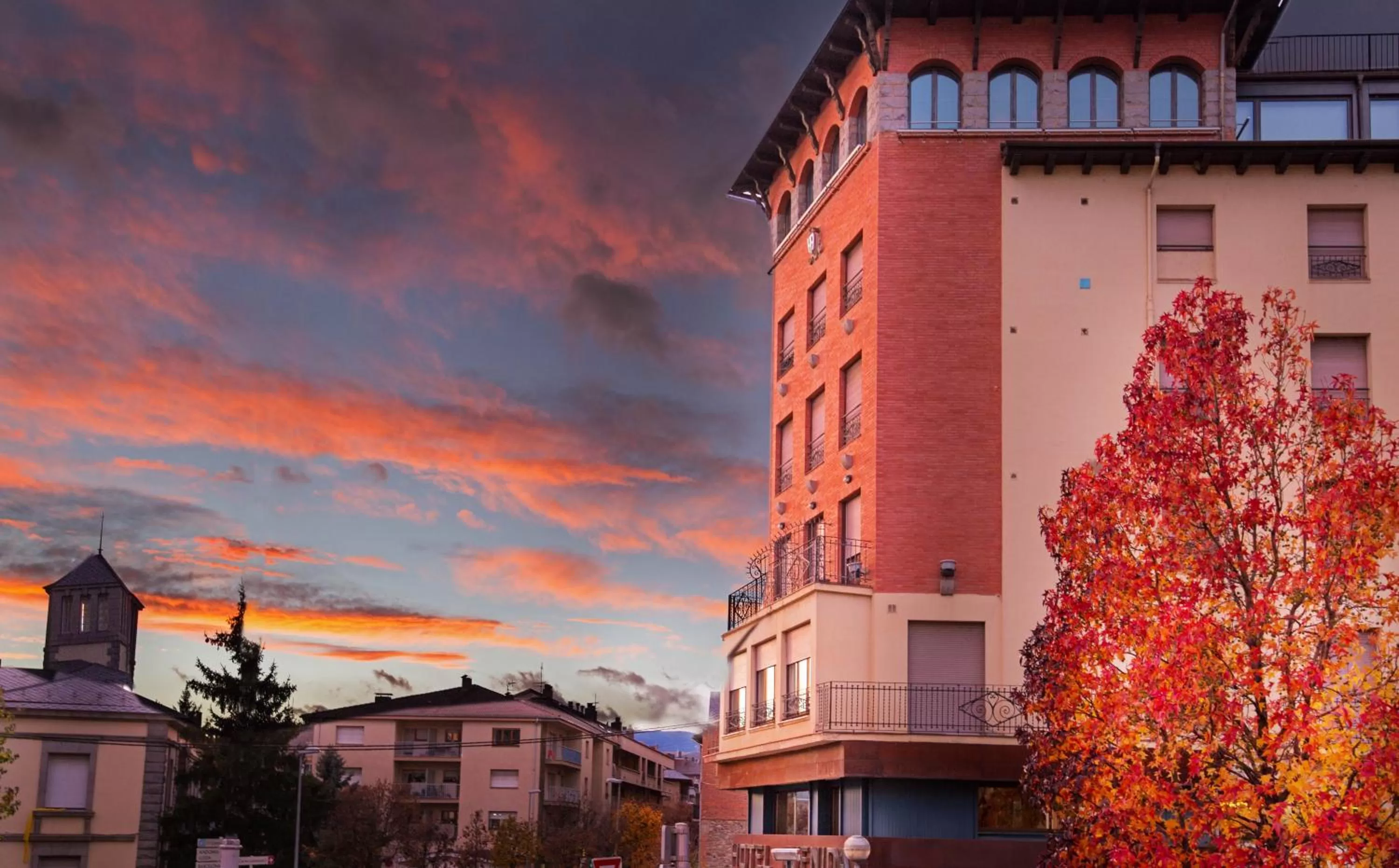 Facade/entrance in Hotel Avenida