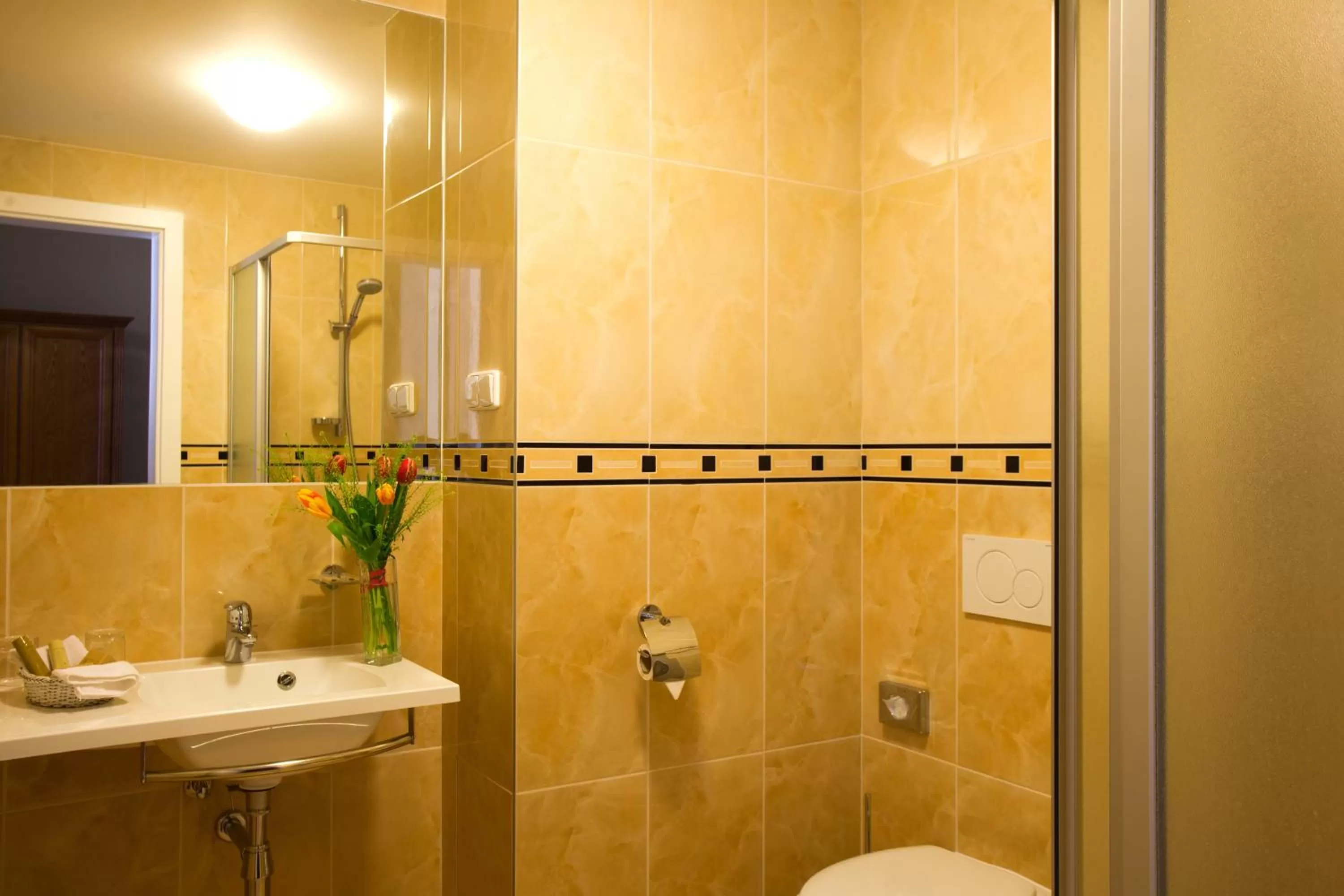 Bathroom in Anna Hotel