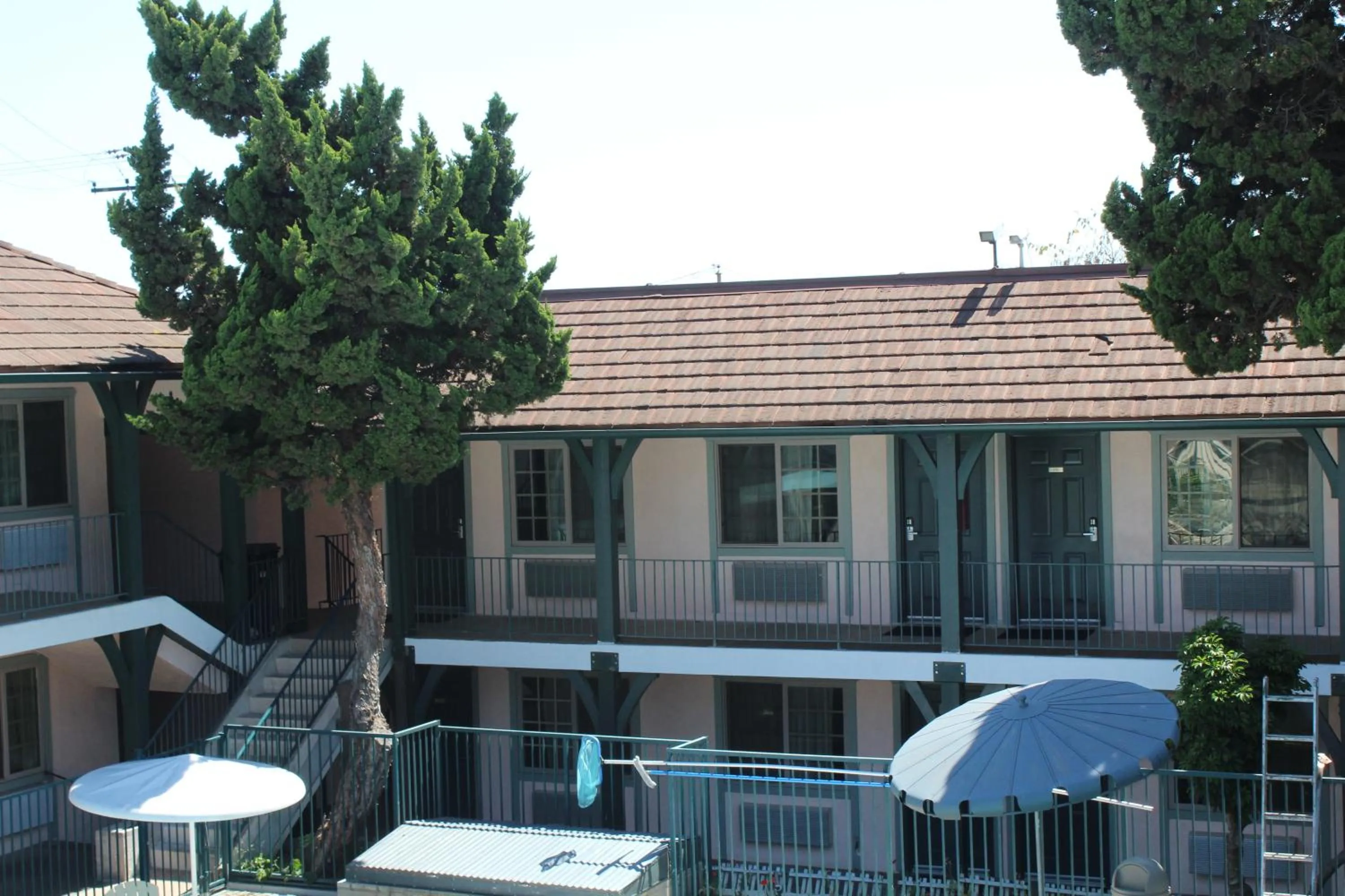 Property building in Best Whittier Inn