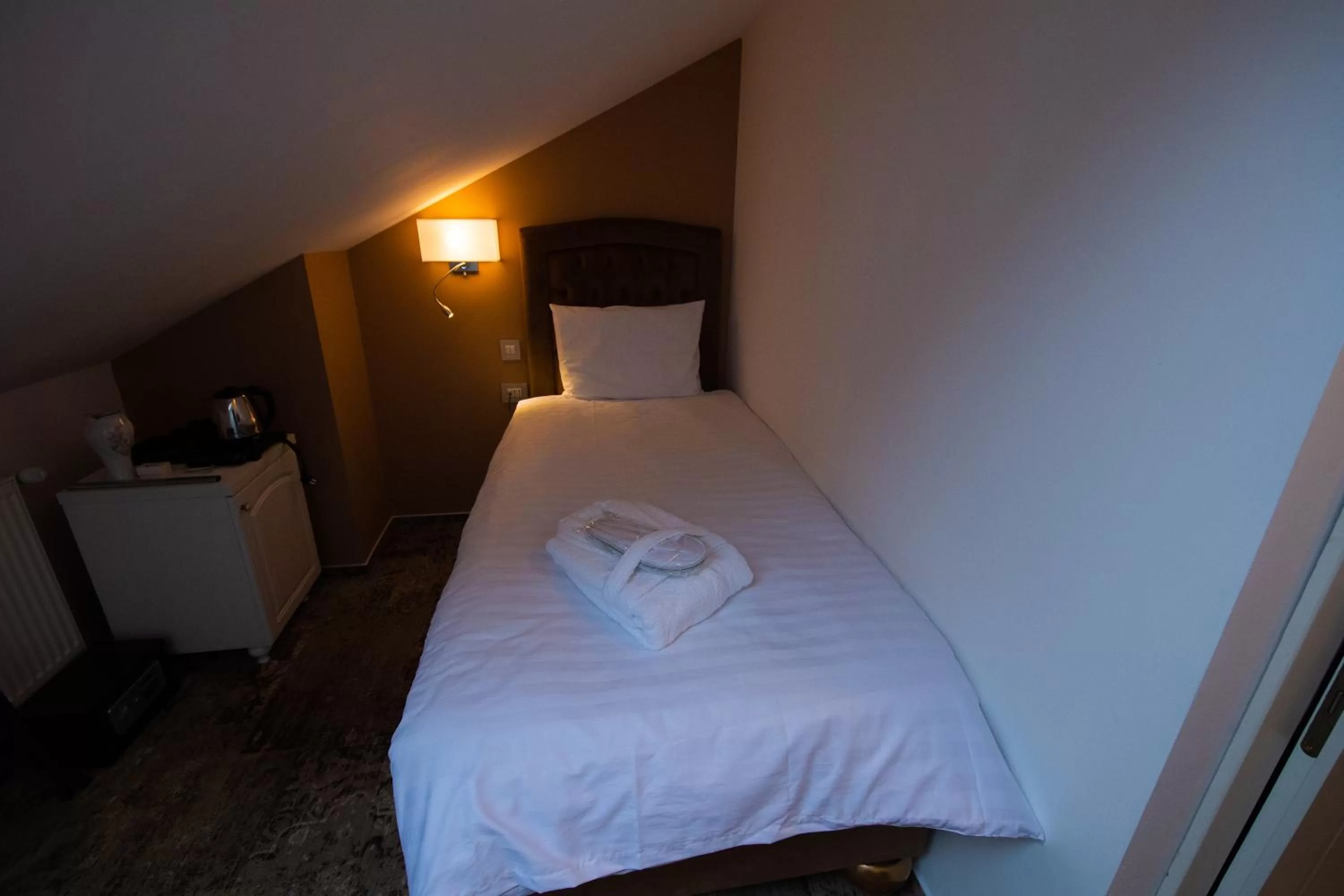 Bed in Hotel La Belle Epoque