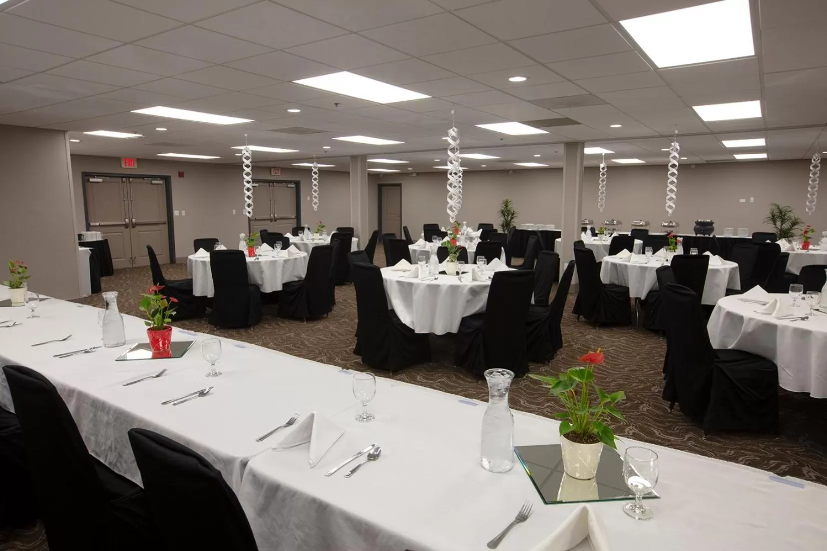 Business facilities in Country Inn & Suites by Radisson, Fargo, ND