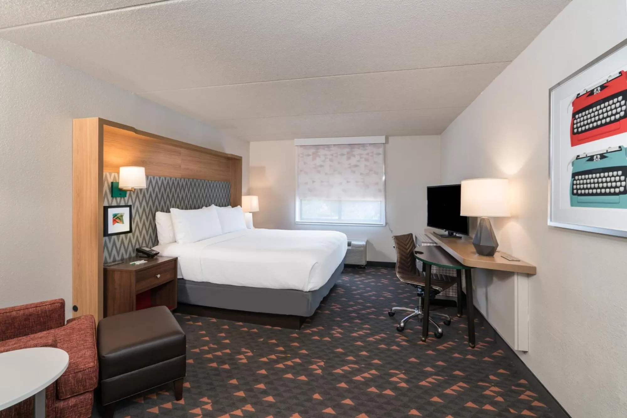 Photo of the whole room, Bed in Holiday Inn Atlanta/Roswell by IHG