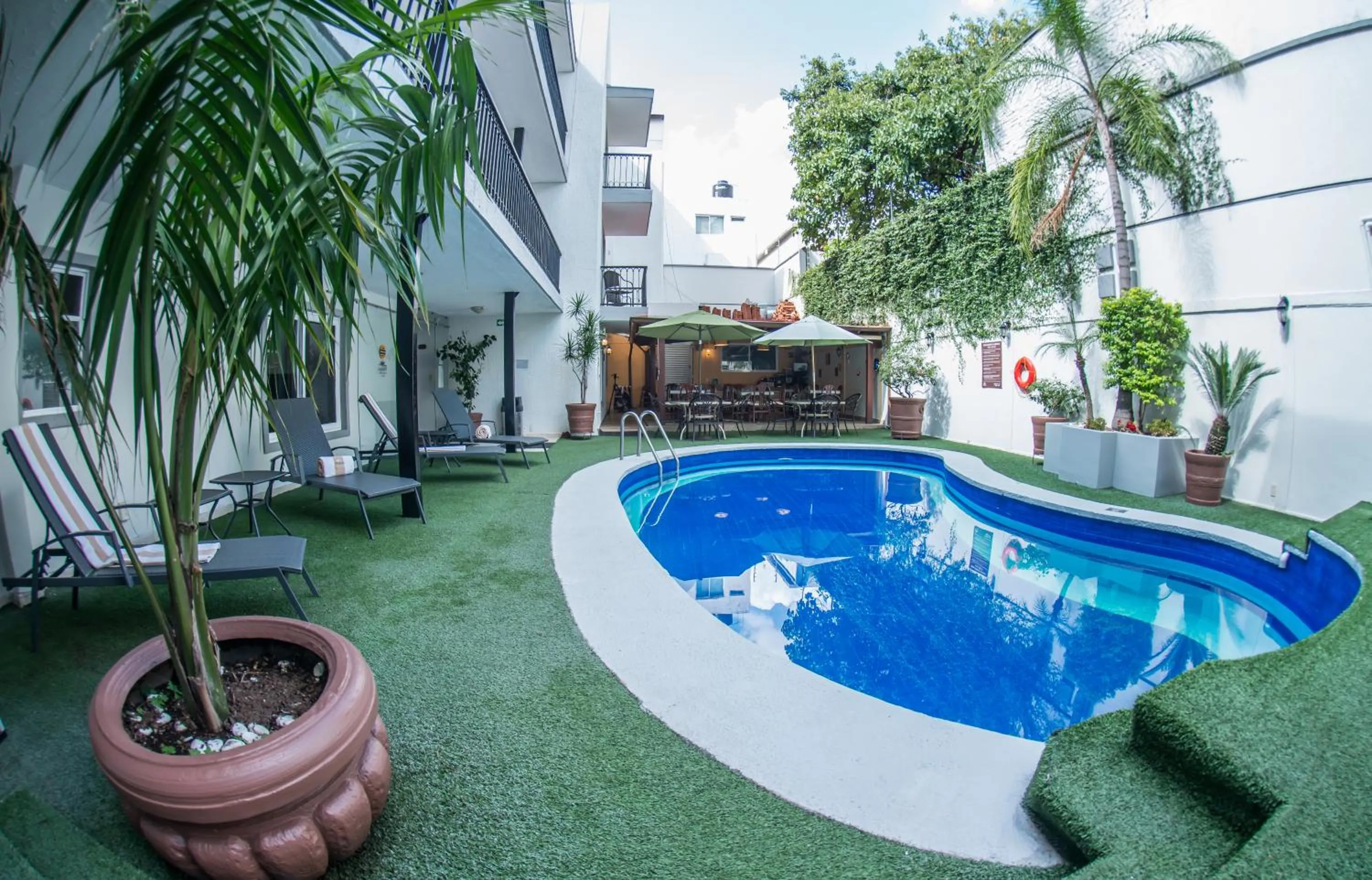 Del Marques Hotel and Suites