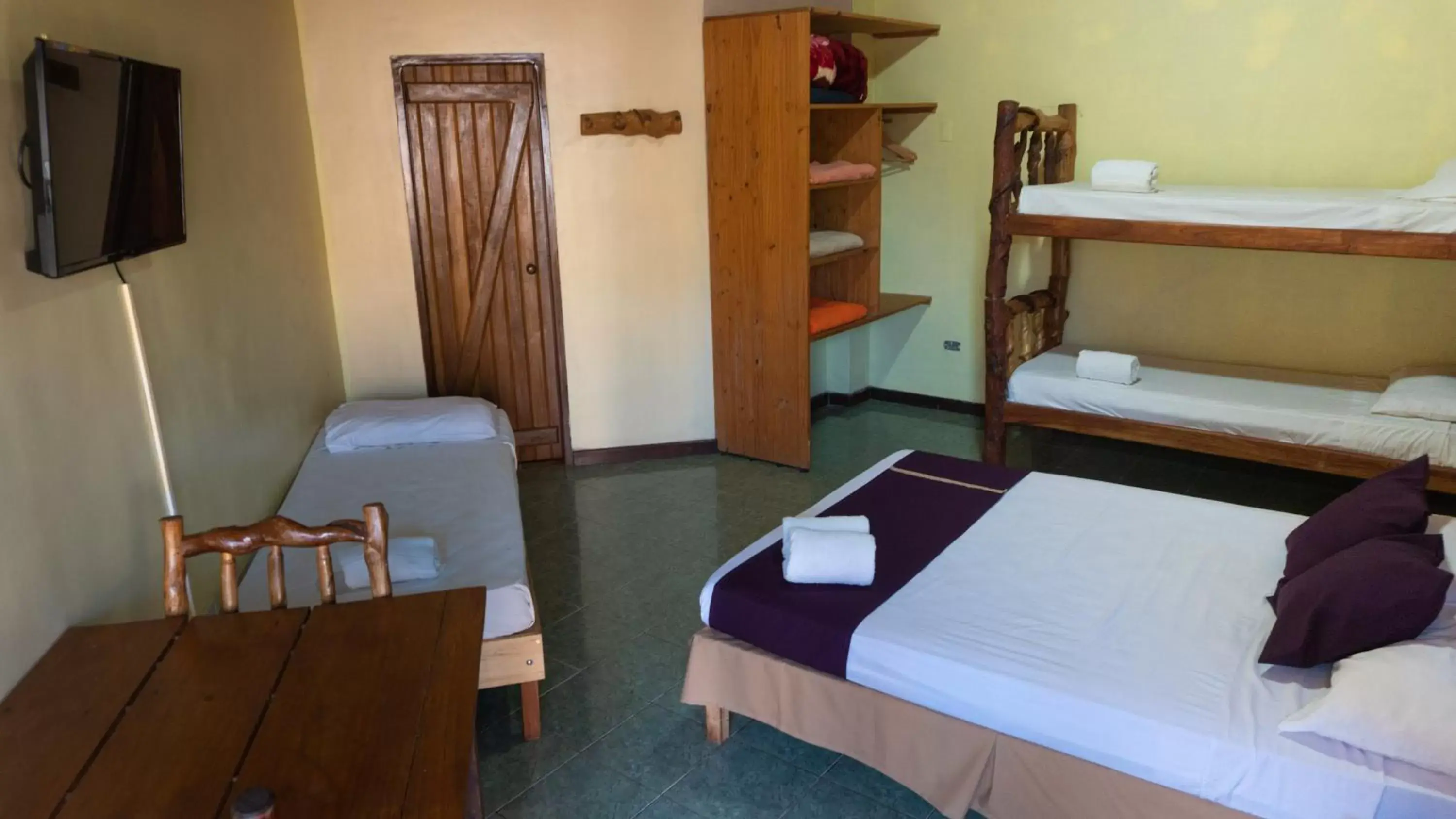 Family Room with Private Bathroom in Posada Los Tajibos Family Room with Private Bathroom in Posada Los Tajibos