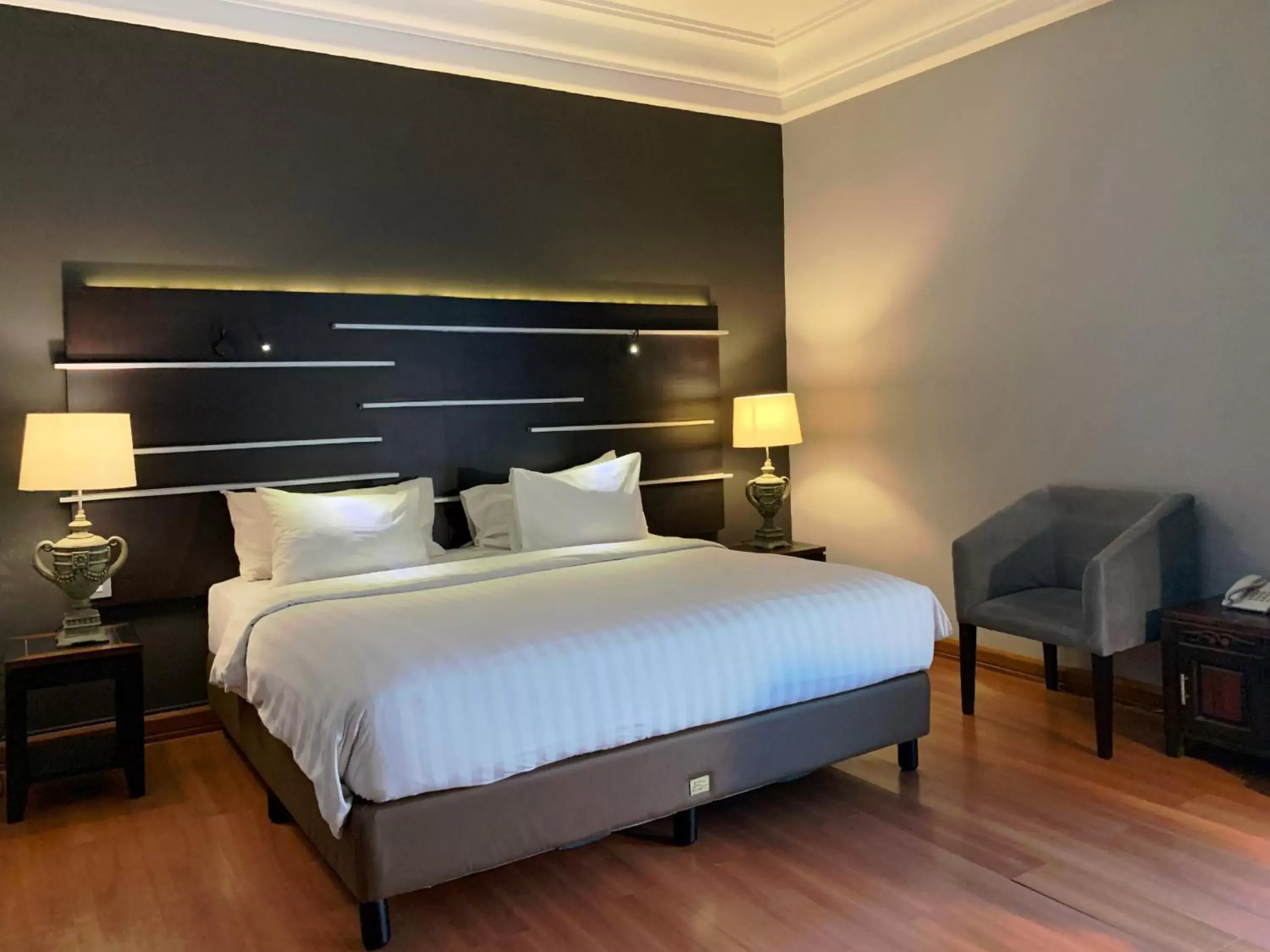 Deluxe Double Room with Balcony in Madina Inn Hotel Deluxe Double Room with Balcony in Madina Inn Hotel