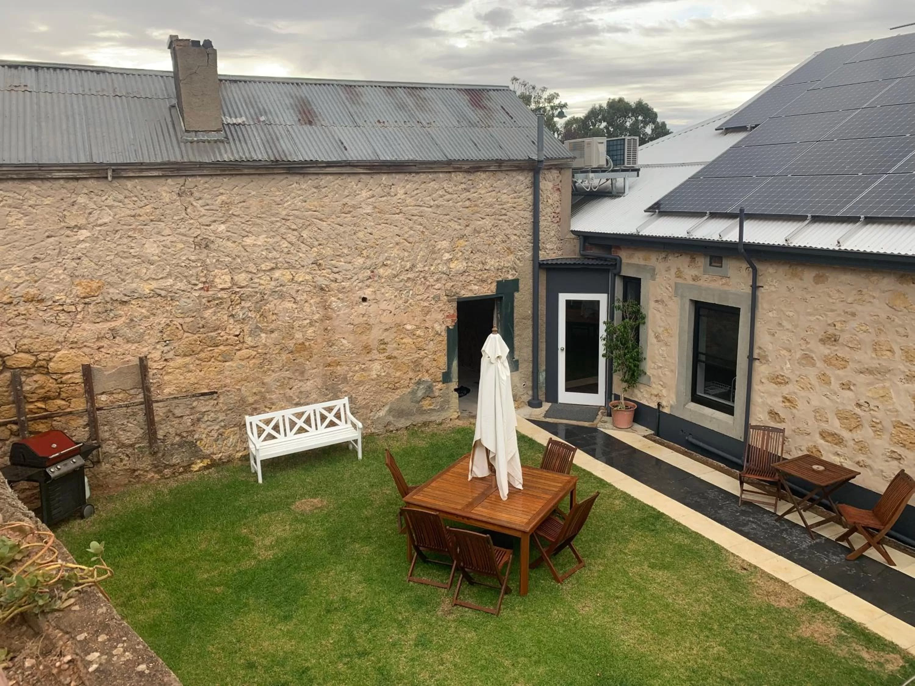 Inner courtyard view in Harbour Mannum