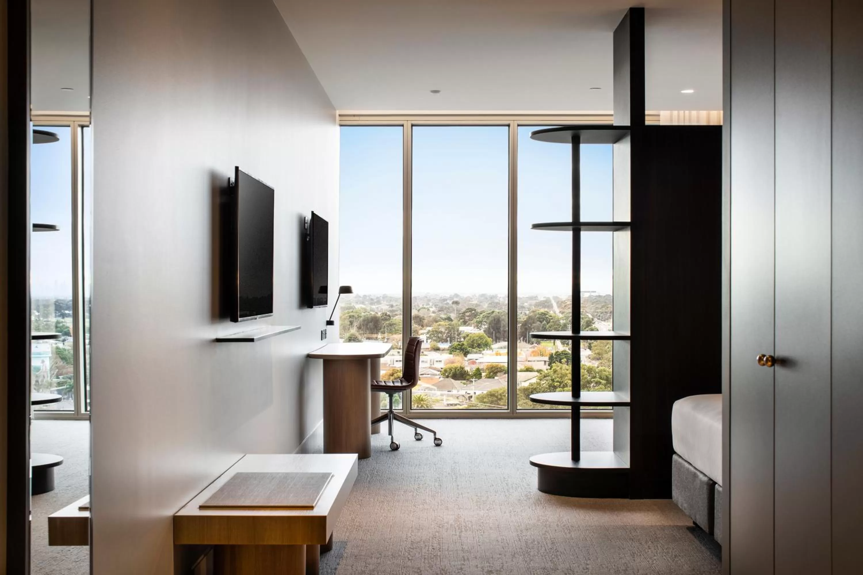 TV and multimedia in Holiday Inn Werribee by IHG