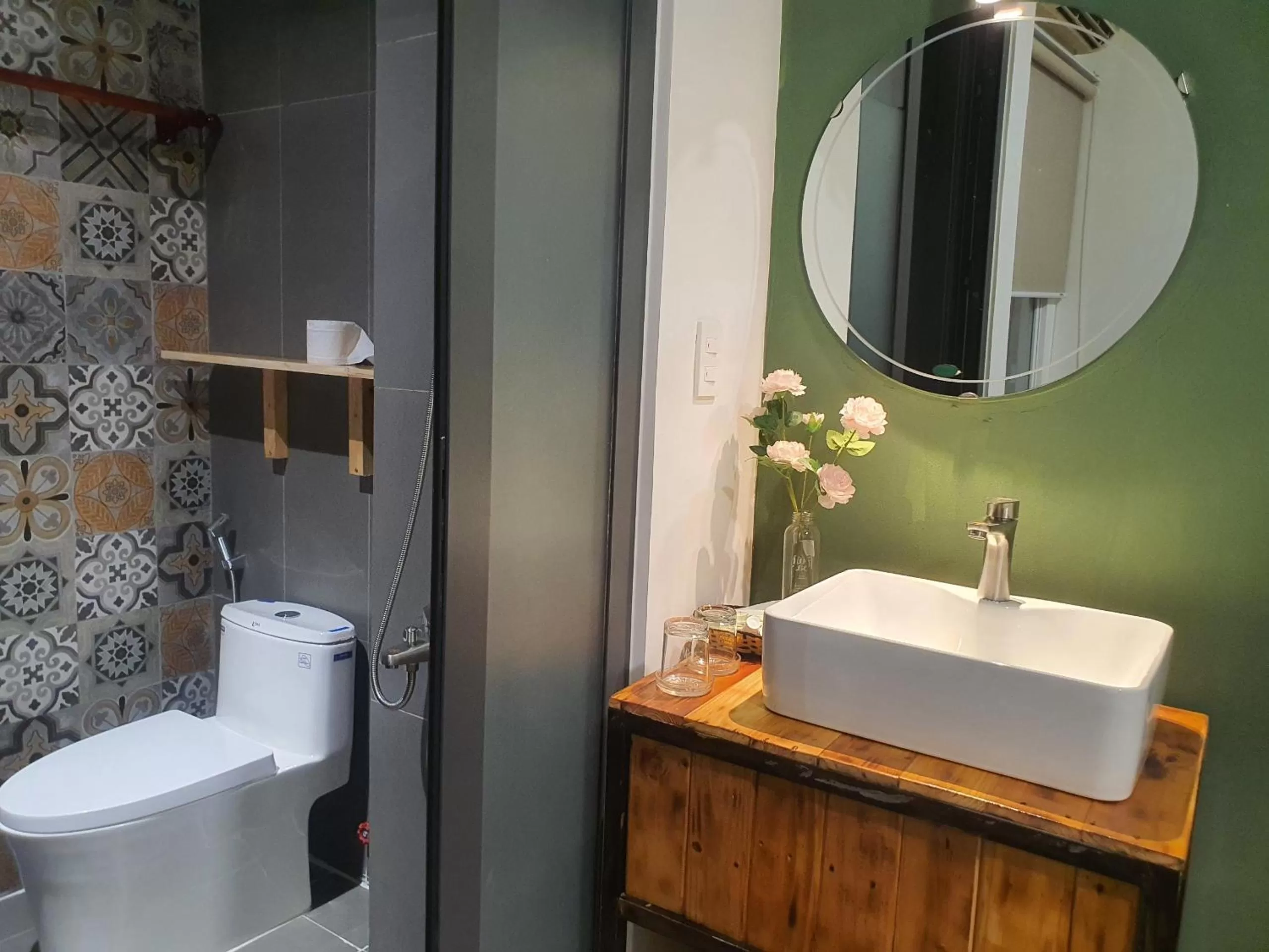 Bathroom in The 1- Tony saigon Hotel