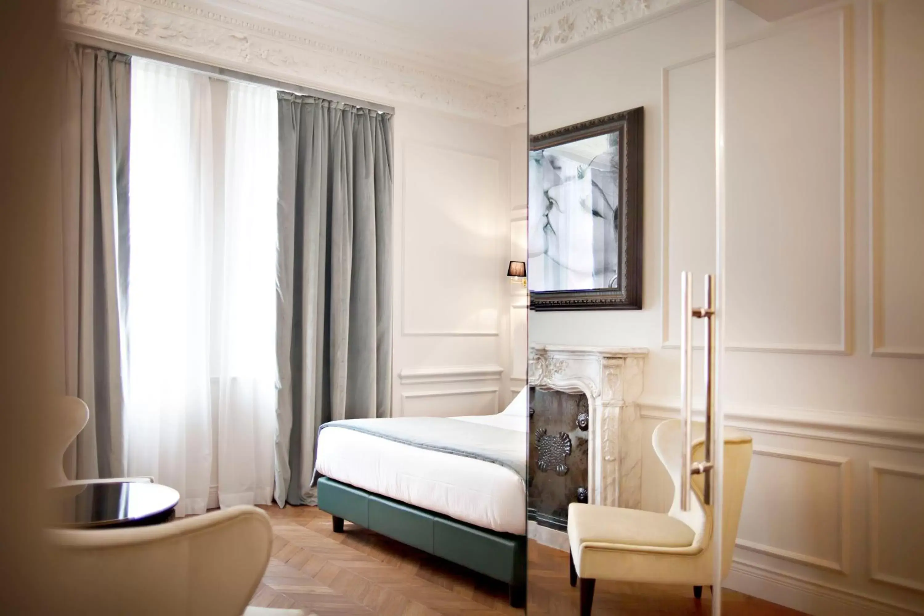 Superior Double Room in Hotel The Corner Roma Superior Double Room in Hotel The Corner Roma