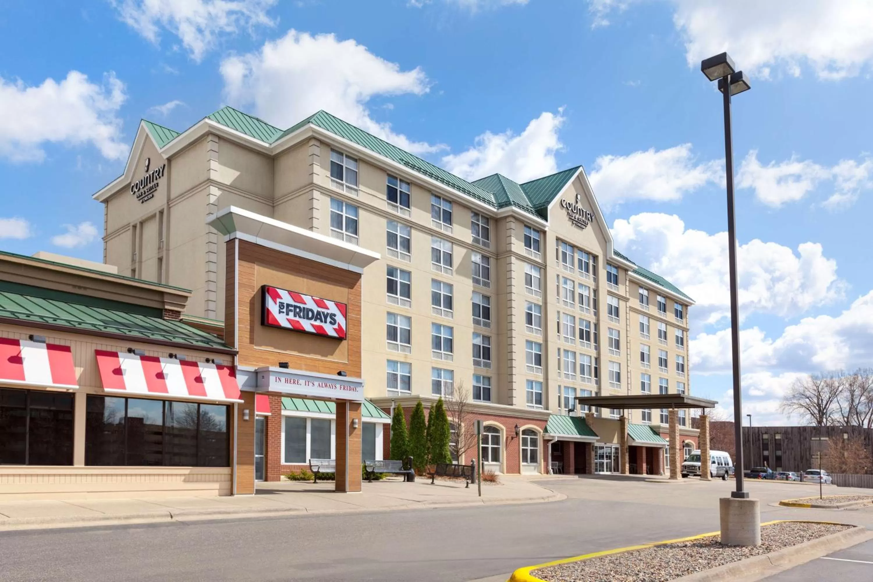 Food and drinks in Country Inn & Suites by Radisson, Bloomington at Mall of America, MN