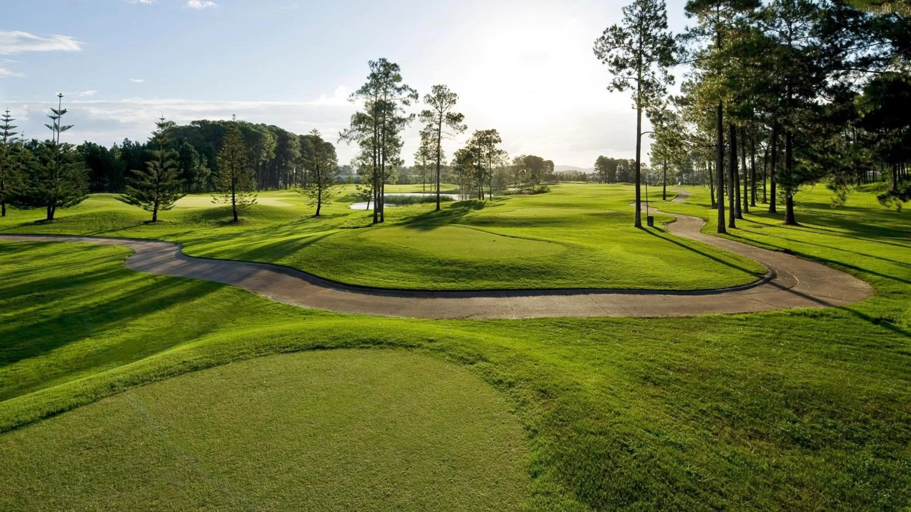 Golfcourse in InterContinental Sanctuary Cove Resort by IHG