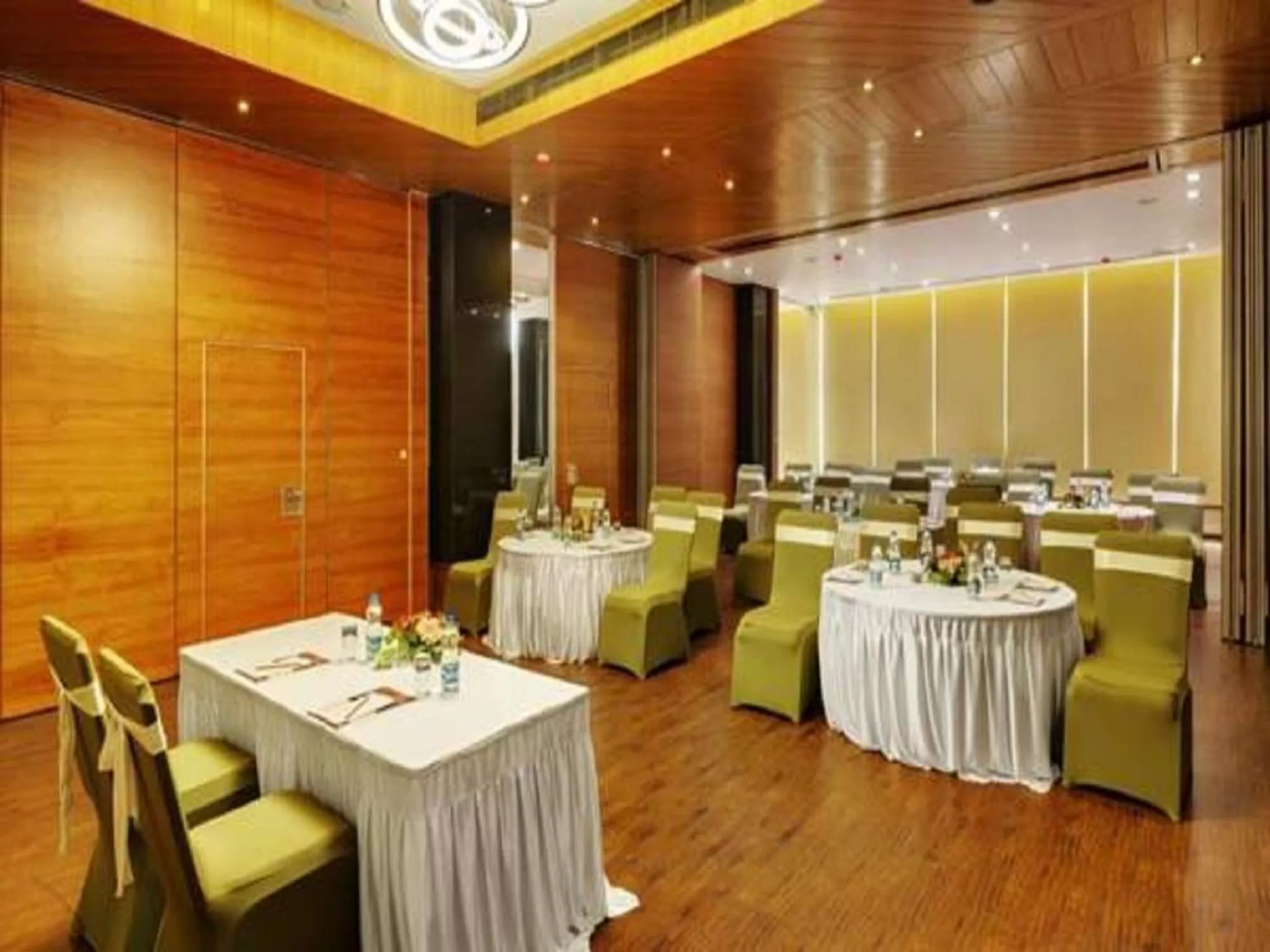 Banquet/Function facilities in Hotel Suba Elite Vadodara