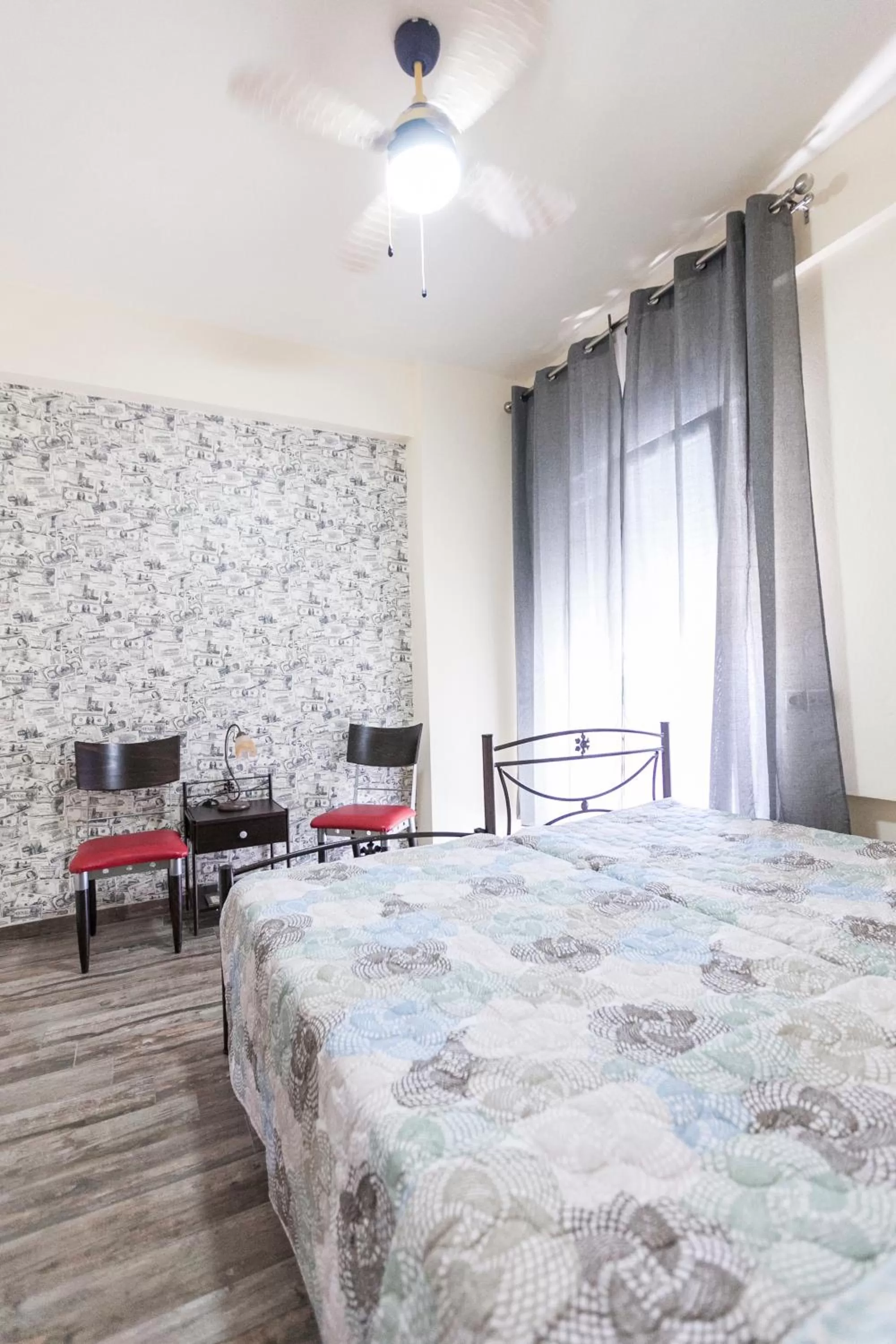 Photo of the whole room, Bed in Nomads Rooms