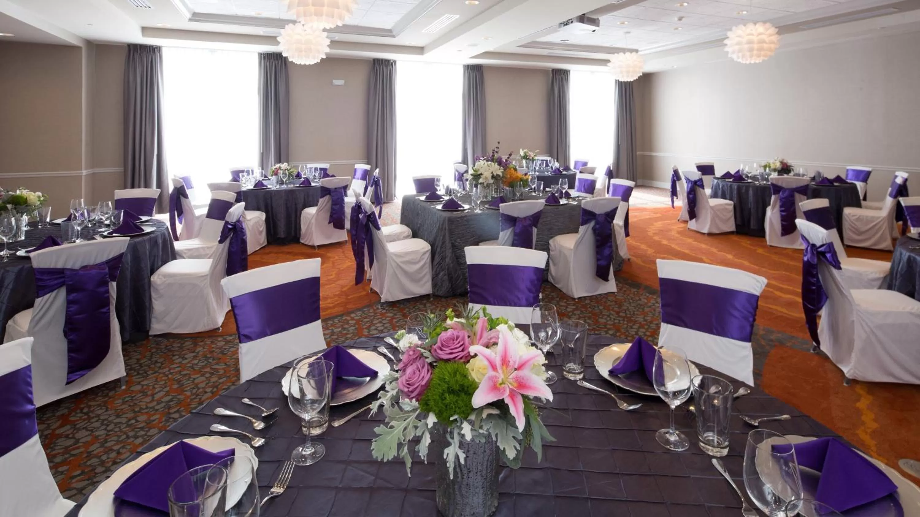 Meeting/conference room in Holiday Inn Hotel & Suites Davenport by IHG