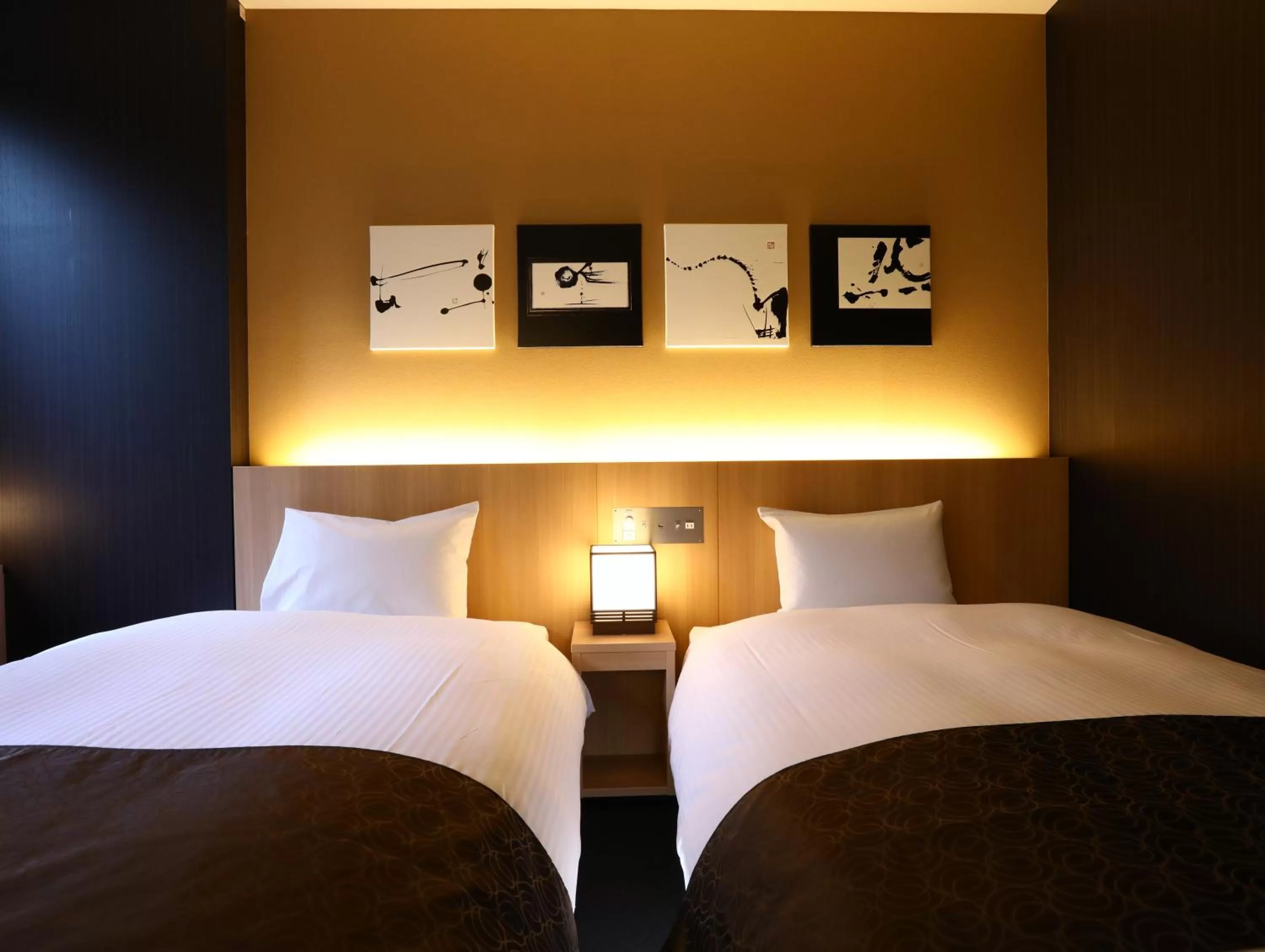 Facility for disabled guests, Bed in Hotel Wing International Kyoto - Shijo Karasuma