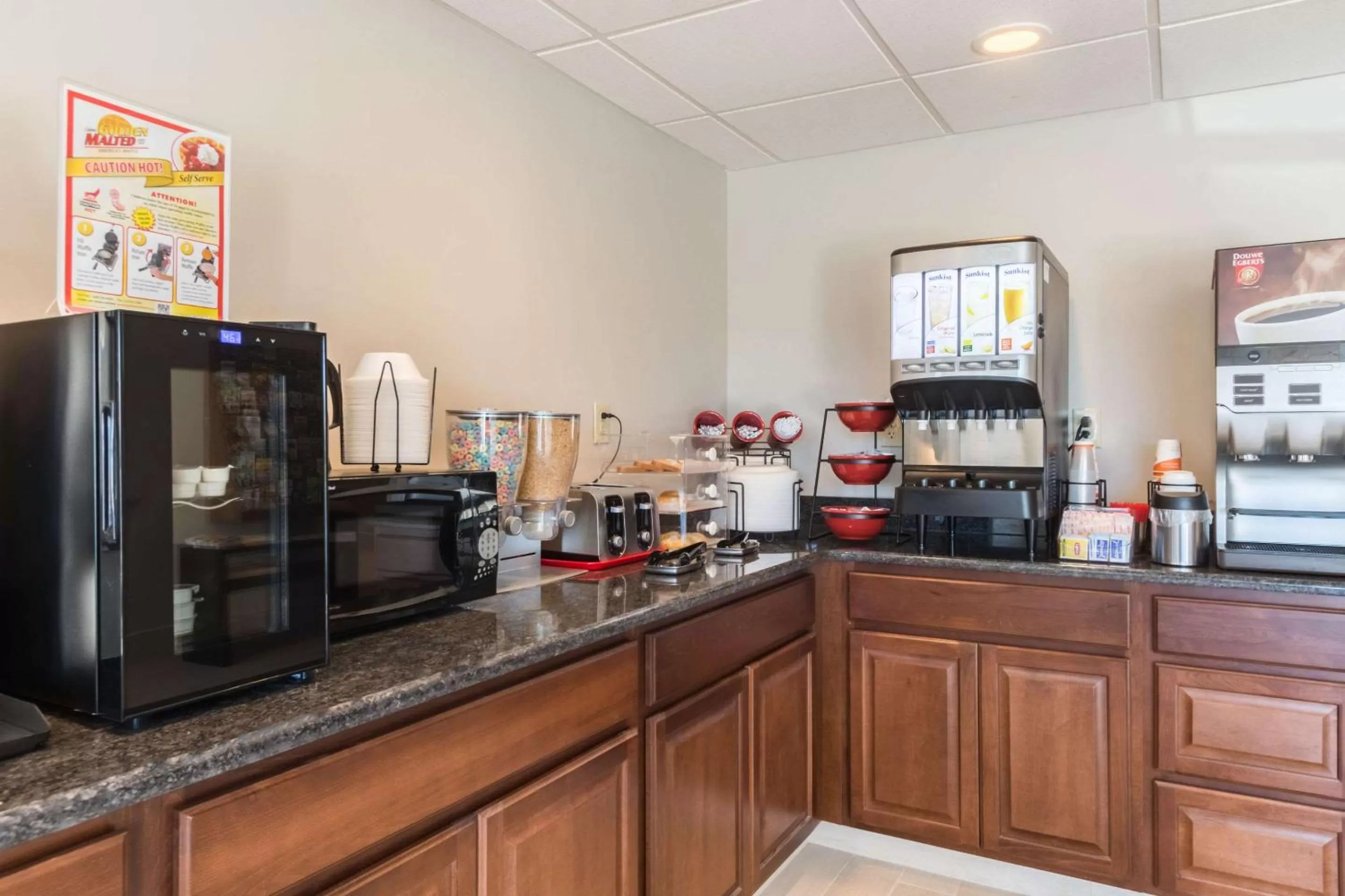 Restaurant/places to eat in Econo Lodge Harrisburg - Southwest of Hershey Area