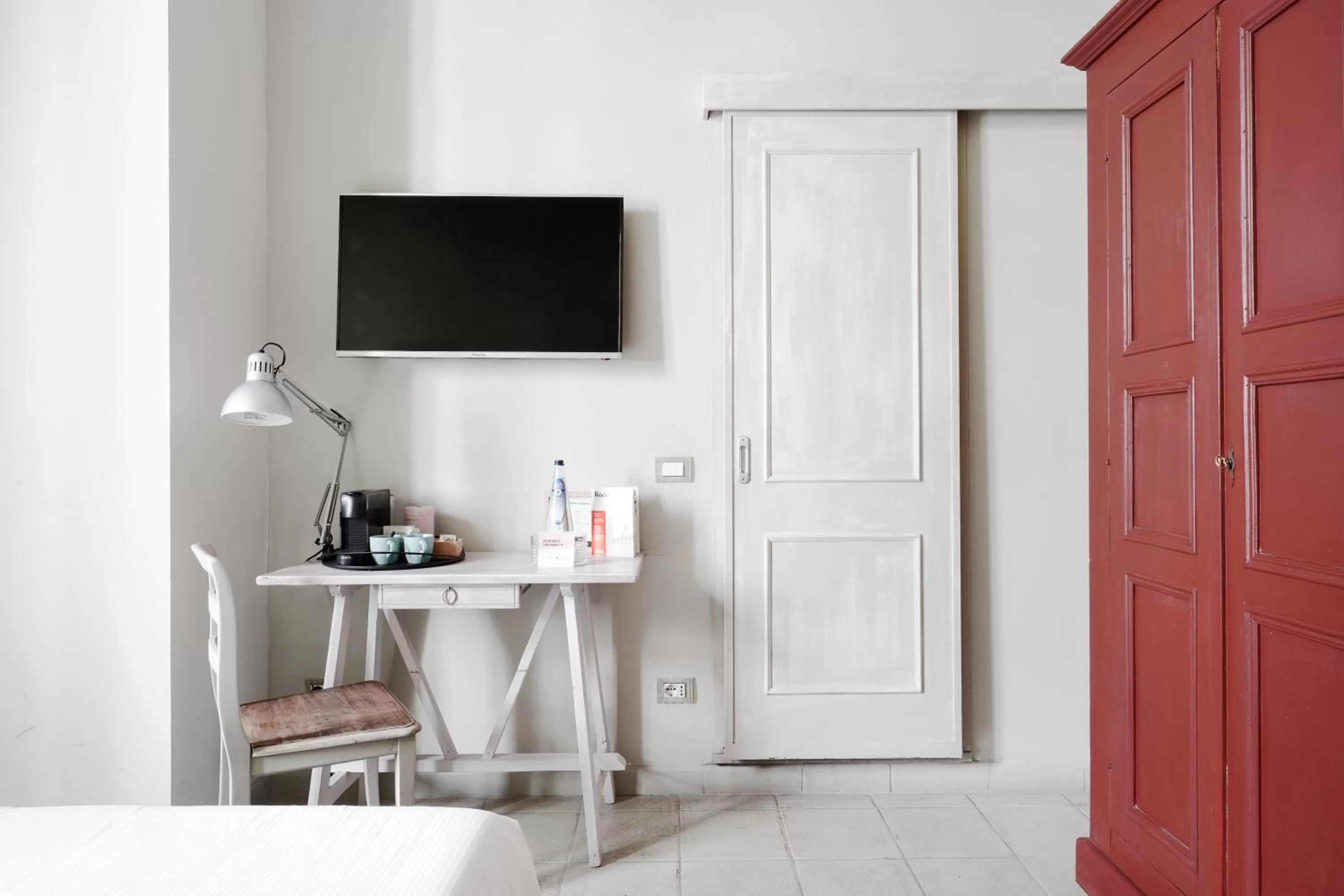 TV and multimedia in Numa Florence Rodo