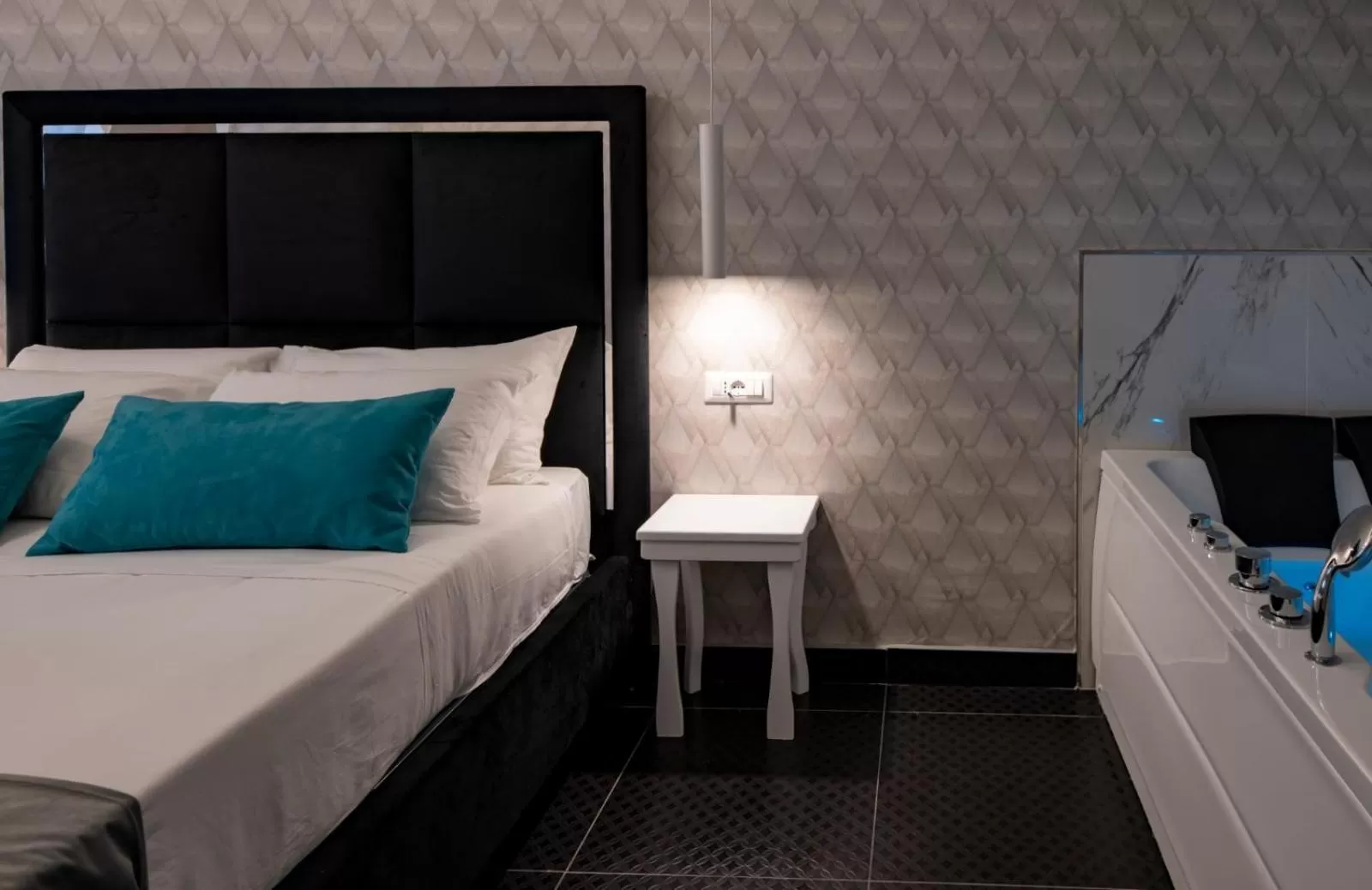 Bed in Luna Luxury Bed and Breakfast