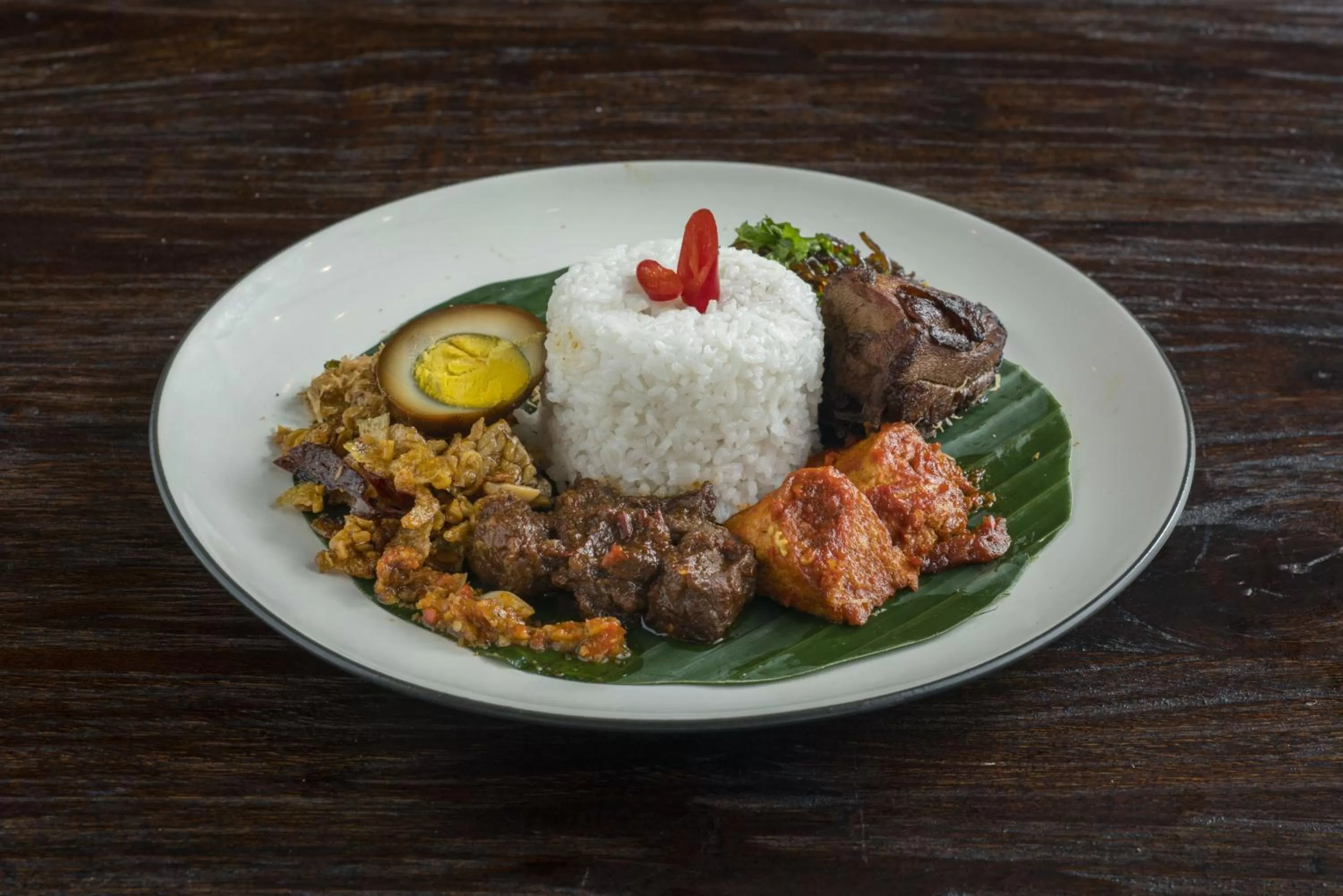 Lunch in Hotel 88 Kedungsari - Kedungdoro By WH