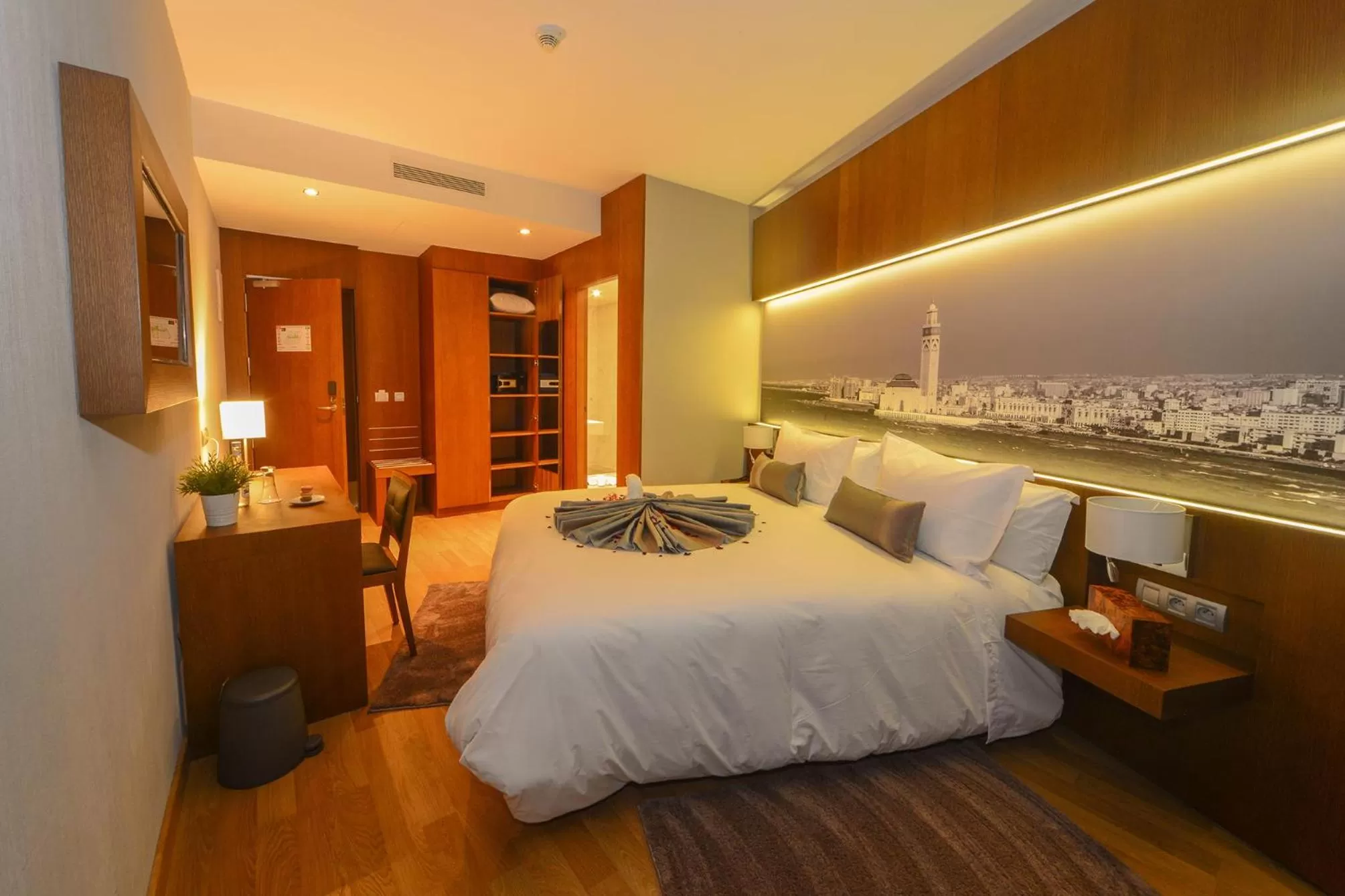 Bedroom, Bed in Golden Star Casablanca