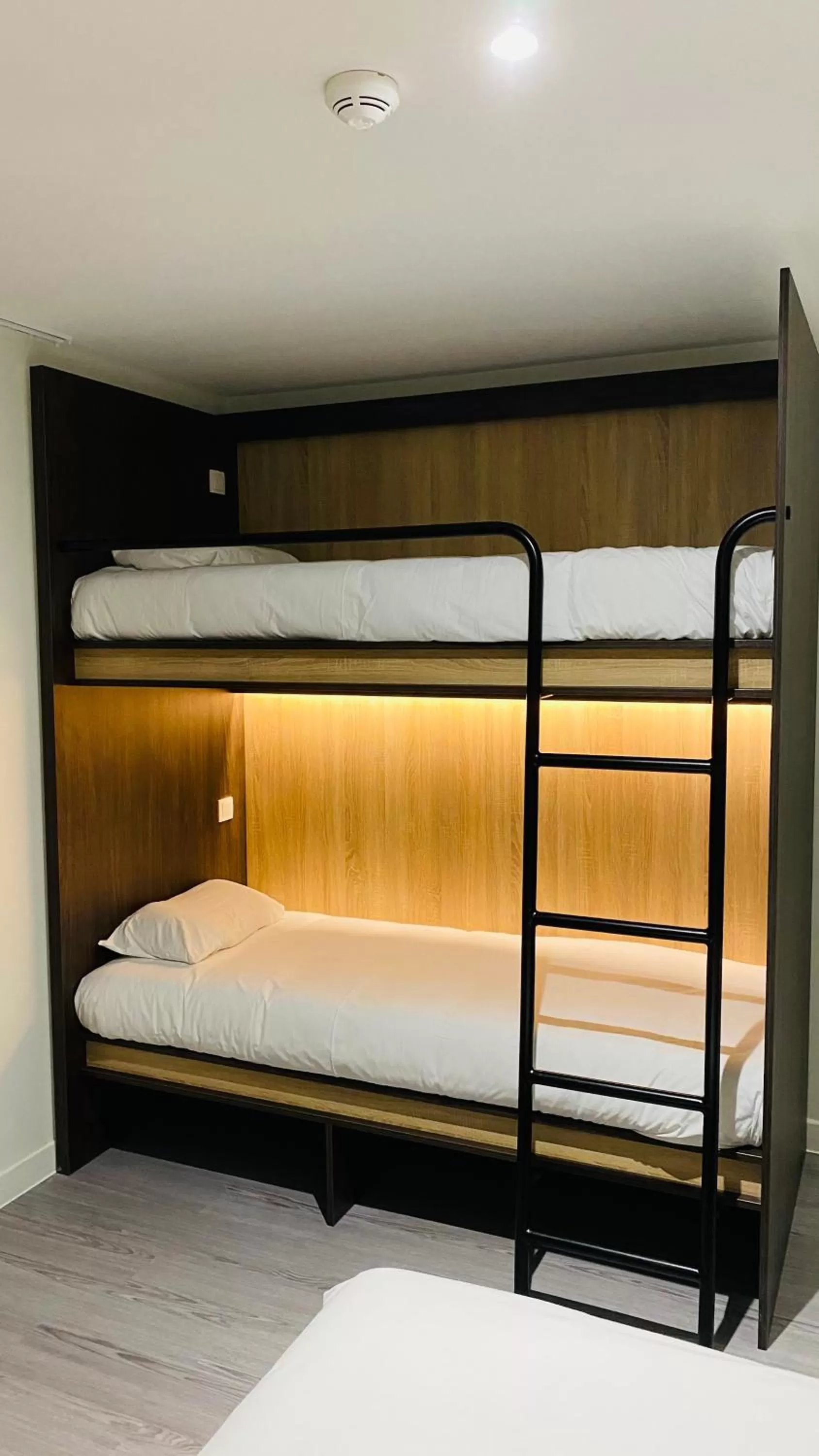 bunk bed, Bed in Hotel Martinez Grenay