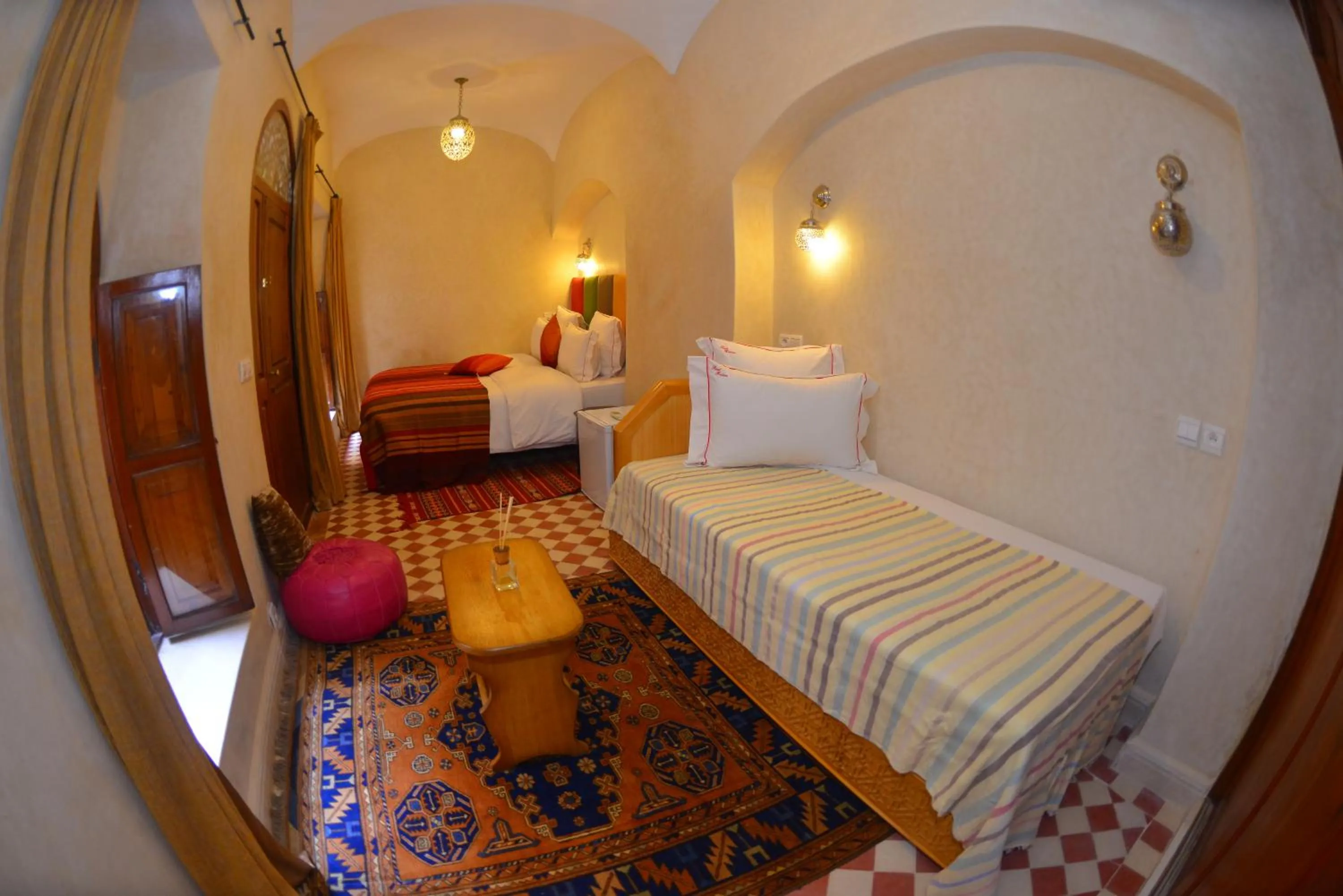 Photo of the whole room, Bed in Riad Hidden