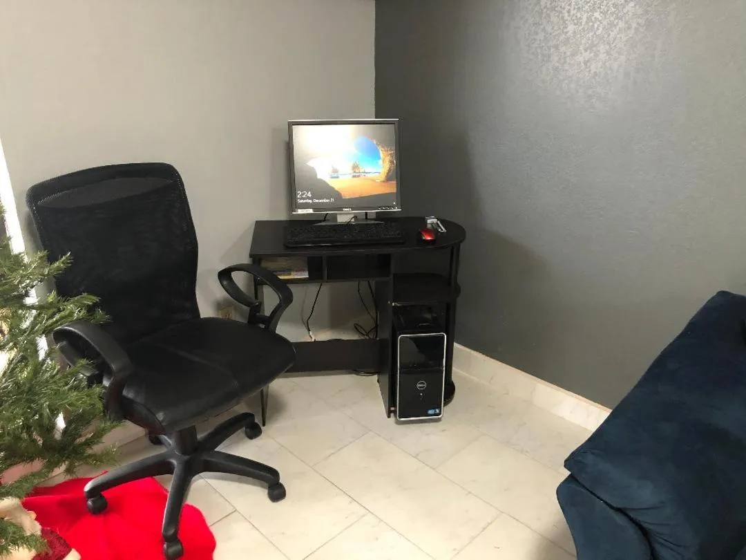 Business facilities in Americas Best Value Inn Yukon