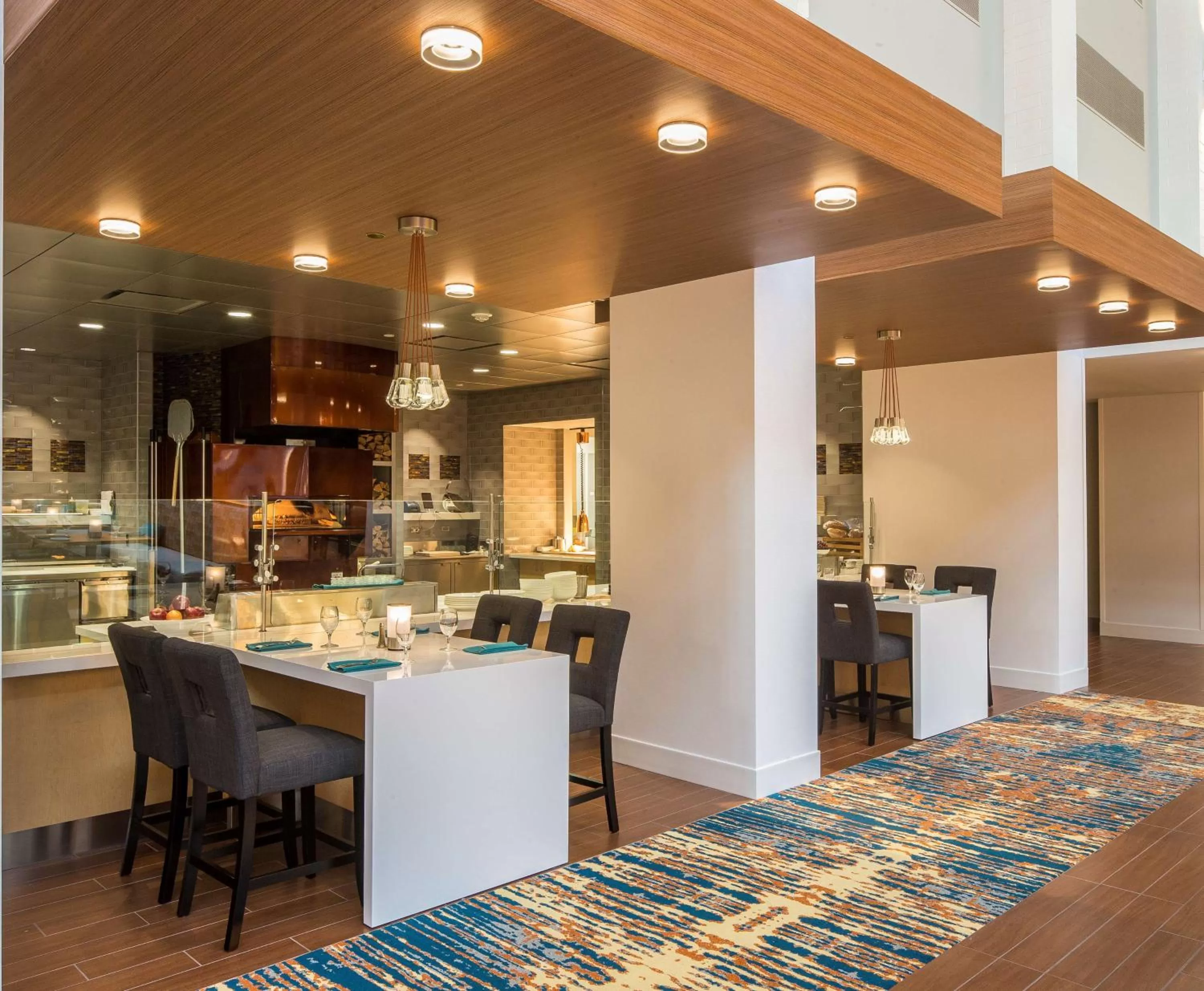 Restaurant/places to eat in DoubleTree by Hilton Pittsburgh - Cranberry