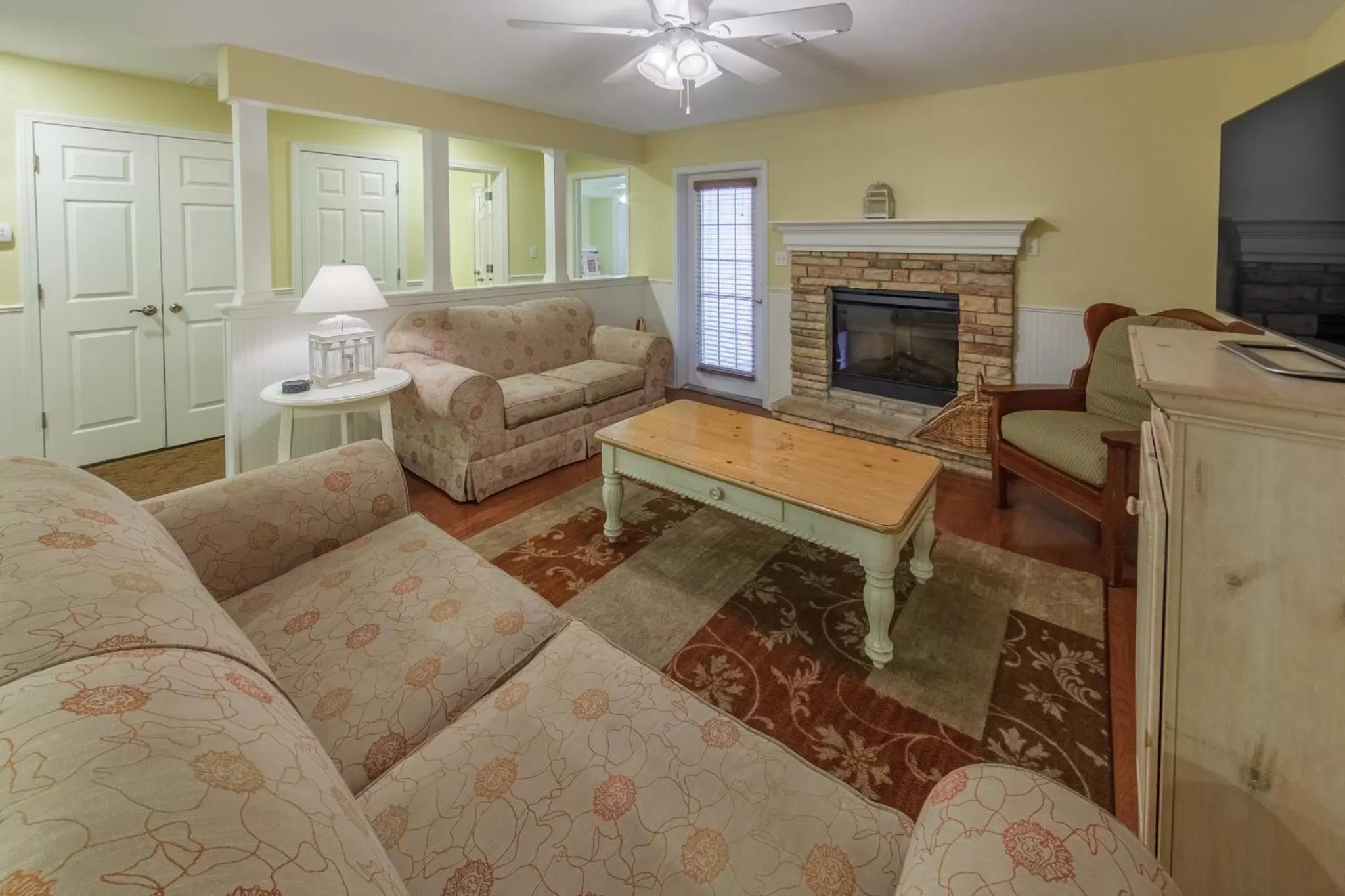 Photo of the whole room in Holiday Inn Club Vacations Villages Resort at Lake Palestine