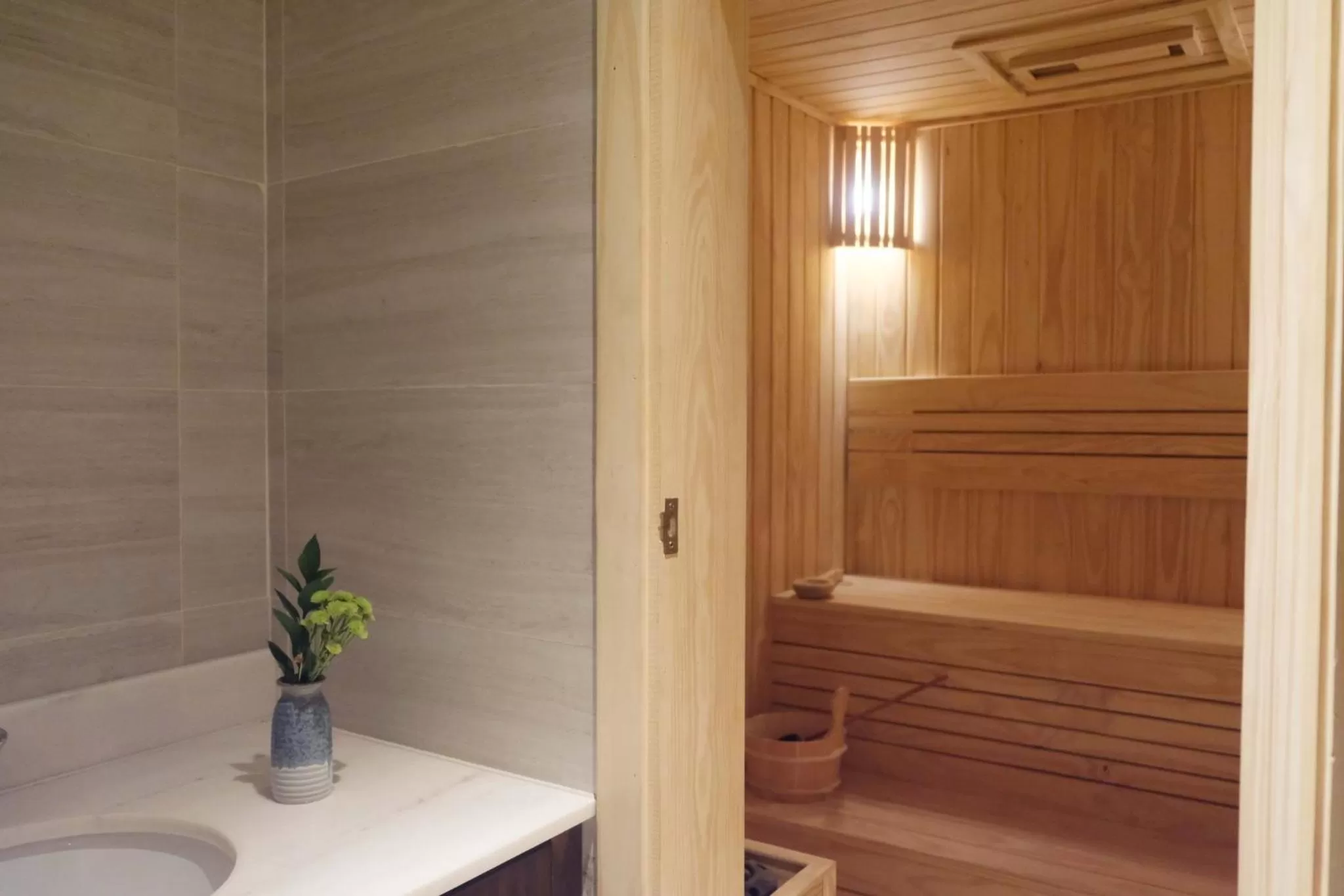 Area and facilities in Crowne Plaza Vinh Yen City Centre by IHG