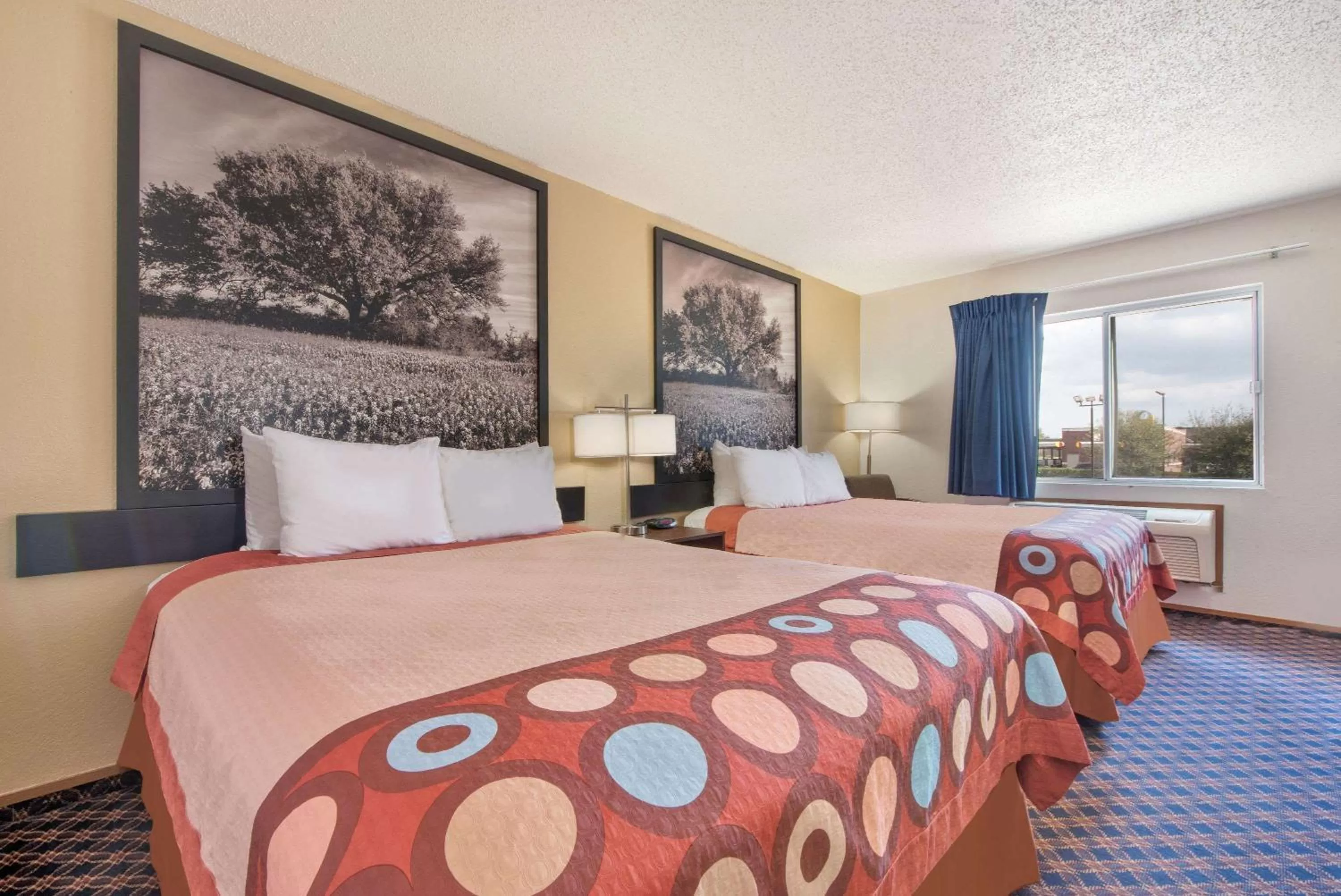 On site, Bed in Super 8 by Wyndham College Station