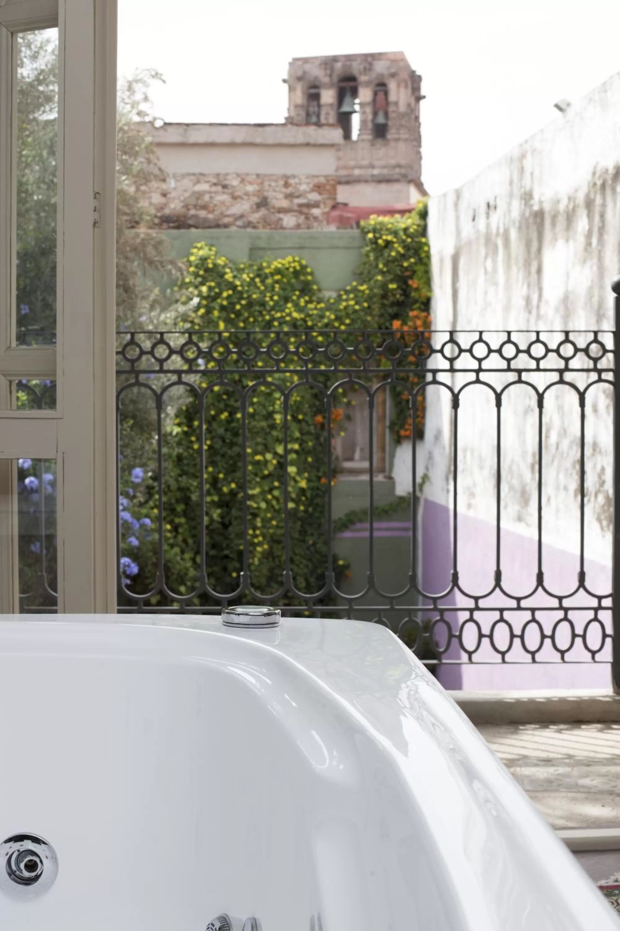 Hot Tub in La Casa del Atrio