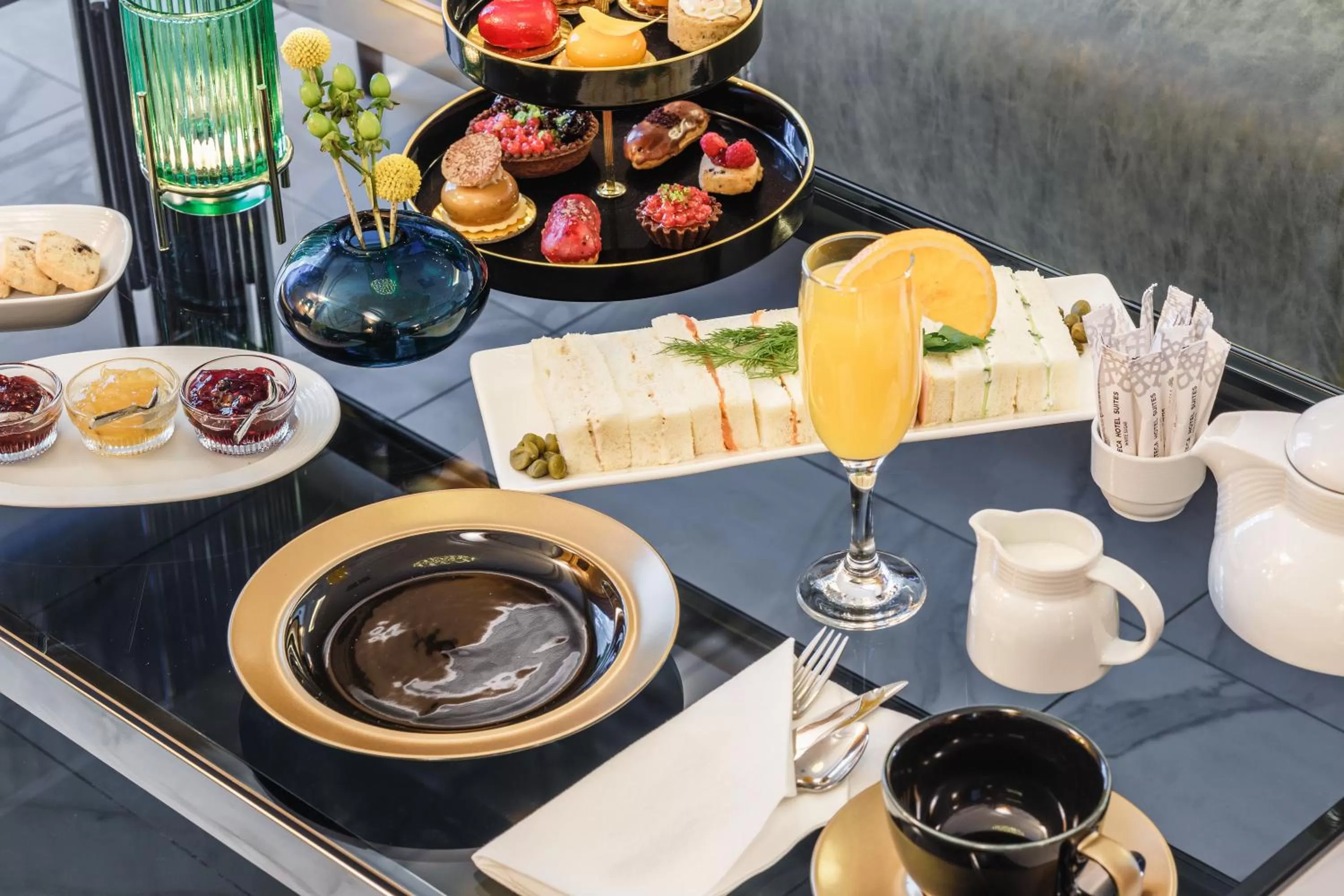 Restaurant/places to eat in ATECA Hotel Suites Tashkent