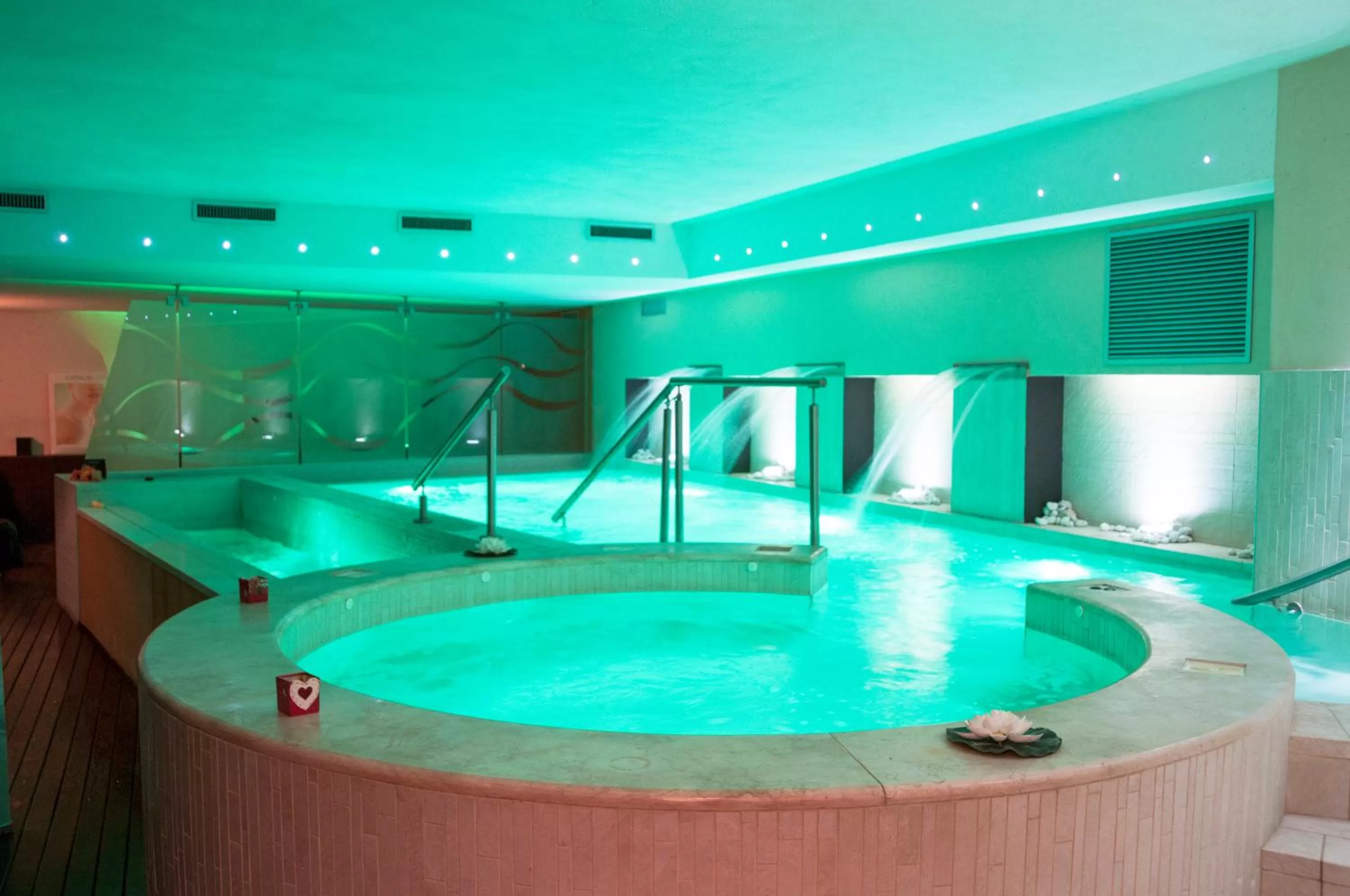 Hot Tub in ARTEMIDE "Fiore Club" B&B SUITE SPA